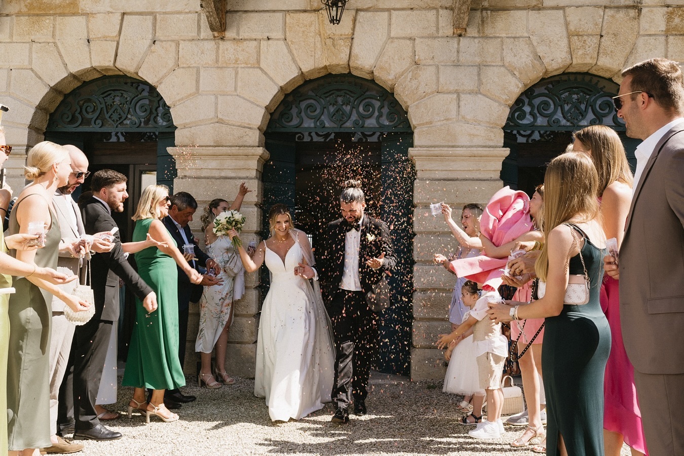 Juicy woo‘s after I do‘s 🎊
Photo & Video: @ynaundmarius
Flowers: @cosmea_laboratoriofiorito
Planning: @ajaweddings
#weddinginspiration #weddingdesign #italianwedding #weddingideas #luxuryweddingplanner #destinationweddingplanner #hochzeitsplanerfrankfurt #weddingplannerfrankfurt #lakegardaplanner #blacktiewedding #weddingitaly #weddingcroatia #verlobt #ajaweddings #weddingflowers