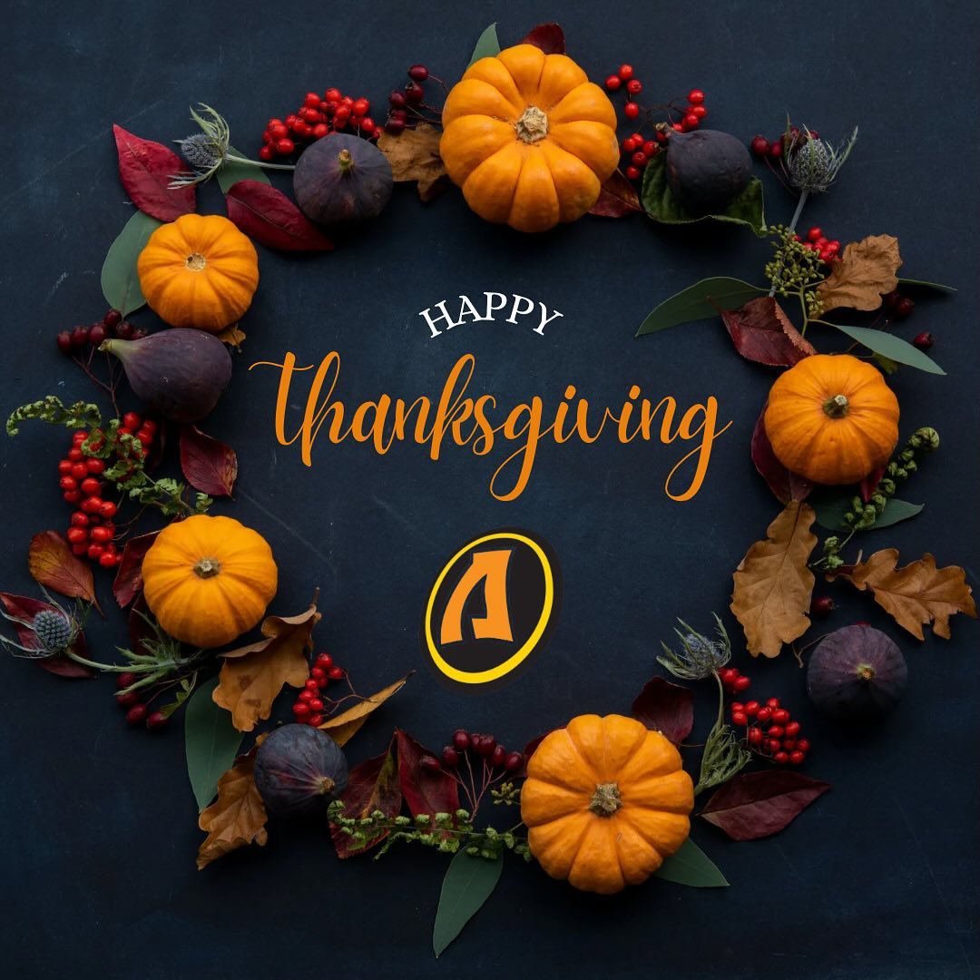 Wishing you all a wonderful Thanksgiving! 🧡🖤