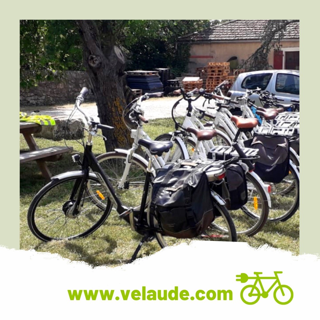 🇬🇧 A wonderful day for a company outing! / 🇳🇱 Een prachtige dag voor een bedrijfsuitje!/ 🇫🇷 Une journée magnifique pour une sortie d'entreprise !
🇬🇧 Today we are going on an excursion with a group of 10 people! Cycling, beautiful views, and delicious wine tasting. Looking for an original company outing? Take a look on our website!
🇳🇱 Vandaag gaan we met een groep van 10 personen op excursie! Fietsen, prachtige uitzichten en heerlijke wijn proeven. Op zoek naar een origineel bedrijfsuitje? Bekijk het op onze website.
🇫🇷 Aujourd'hui, nous allons faire une excursion avec un groupe de 10 personnes ! Cyclisme, vues magnifiques et dégustation de vins délicieux. Vous cherchez une sortie d'entreprise originale ? Visitez notre site web.
www.velaude.com
#velaude #aude #audetourisme #limoux #occitanie #languedoc #carcasonne #suddefrance
