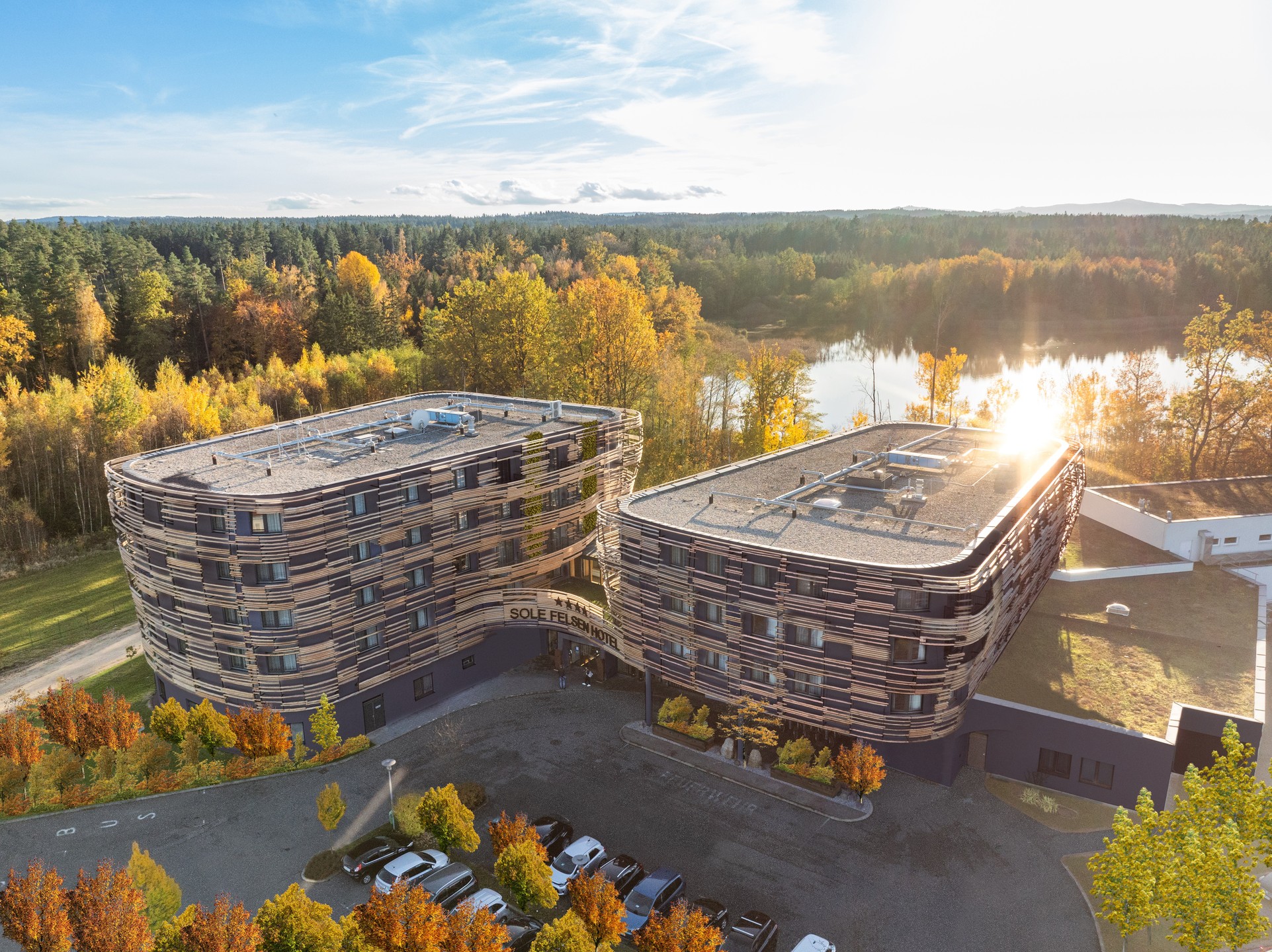 Sole Felsen Hotel Gmünd
Foto: Benjamin Wald
#hotel #architecture #wood #facade #design