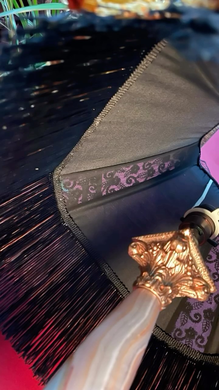 The making of #Luna! 🌙
This lampshade was designed out of an old secondhand plain square lamp. I don’t plan my designs as such, I just let them evolve and see where the frame takes me. 🖤
Her name was inspired by her beautiful sparkle, like a starry night sky. ✨✨✨ She’s a must have for anyone drawn to the moon or astrology. 🔮
#ritzyroguelampshades #luna #gothiclighting #thedarkside