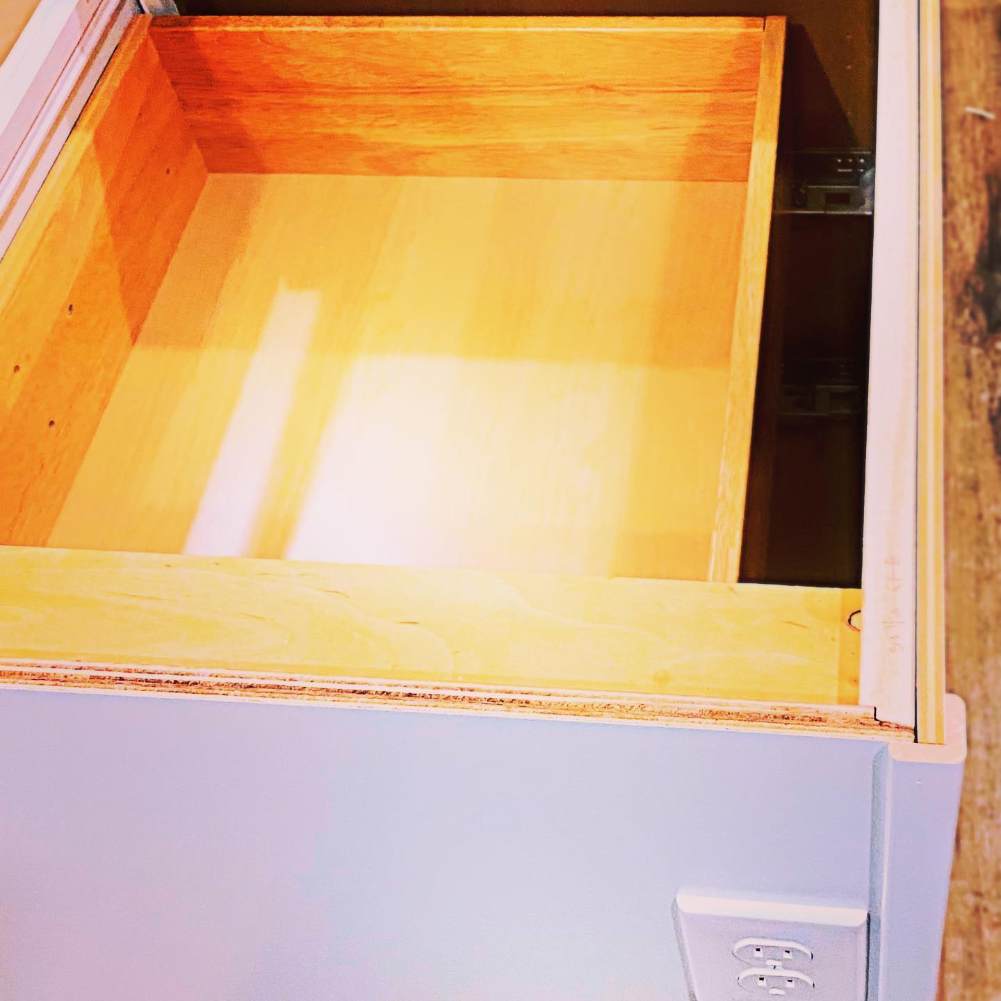 ⚡️Attention to detail matters, even the smallest details.⚡️
Free standing islands offer so much practicality, but can be frustrating to upgrade when trying to suit your changing workspace and socializing needs. Whether you wish to add an additional outlet for your new mixer, install a charging station for the entire family, remove a garbage disposal switch from sight, or simply want custom under-cabinet lighting, we will find a safe way to give you what you want.
#arcsandsparks #customelectrical #residentialelectrican #perfectfit #attentiontodetails #measuretwicecutonce #remodeling #noroomforerror #exhale #smallestdetails #smallestdetailsmatter #kitchenislanddesign #upgrade #thurstoncountywa #waelectrician #kitchendrawer #smallbusiness