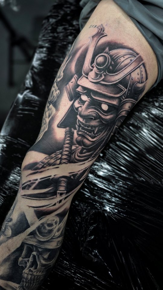 SAMURAI
Japanese leg sleeve nearly finished!
One more session on the hamstring to go!
Love how this one has turned out and healed!!
Big inner thigh tattoo, sat like a rock 🤯
📍Bury St Edmunds, Suffolk
#tattoo #tattoostudio #tattooartist #Japanese #blackandgrey