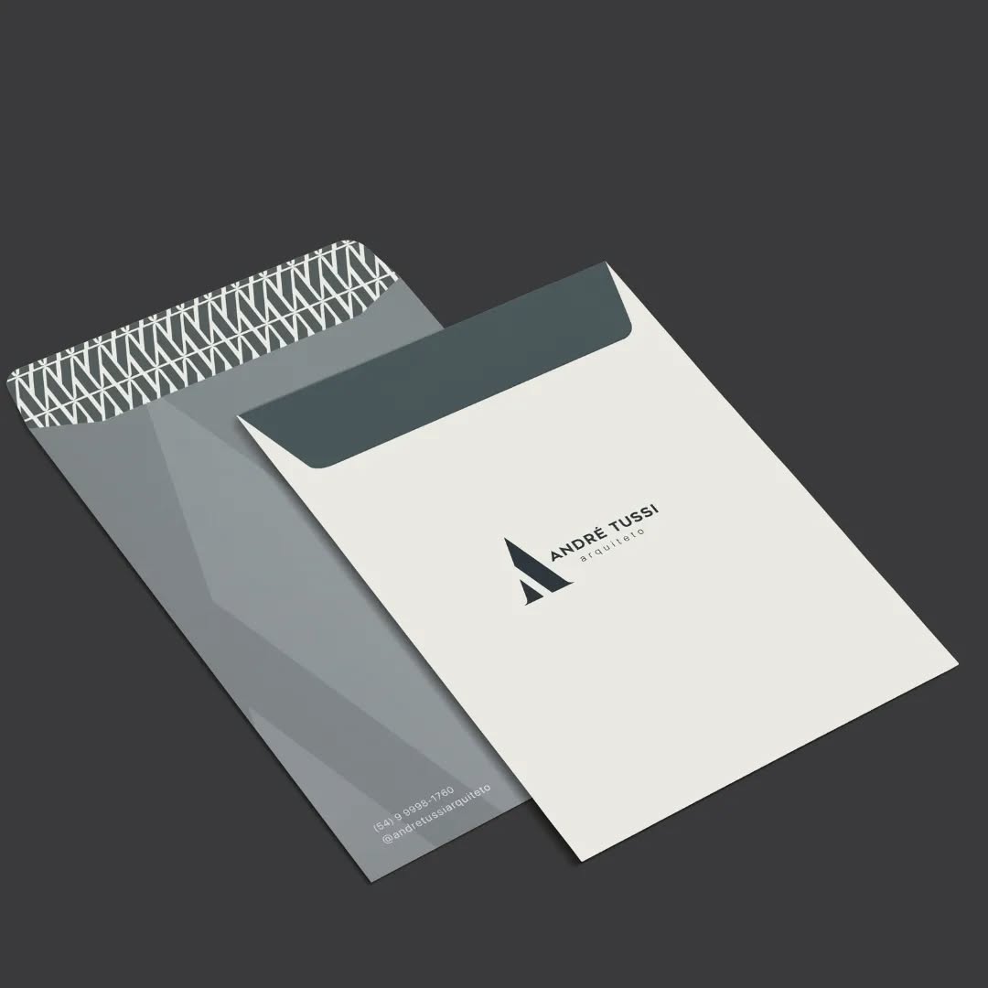 Envelope desenvolvimento para o arquiteto André Tussy