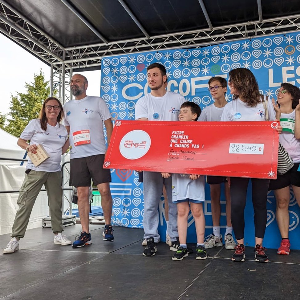 On a remporté la coupe ENFIN !
Et cerise sur le gĂąteau, les cagnottes restent ouvertes jusquâau 18 juillet !
Vous pouvez encore participer Ă notre projet ! Rendez-vous sur notre site internet pour en savoir plus.
.
.
.
#coursedesheros #association #education #handicap #solidarite #course #running #race #dons #autisme