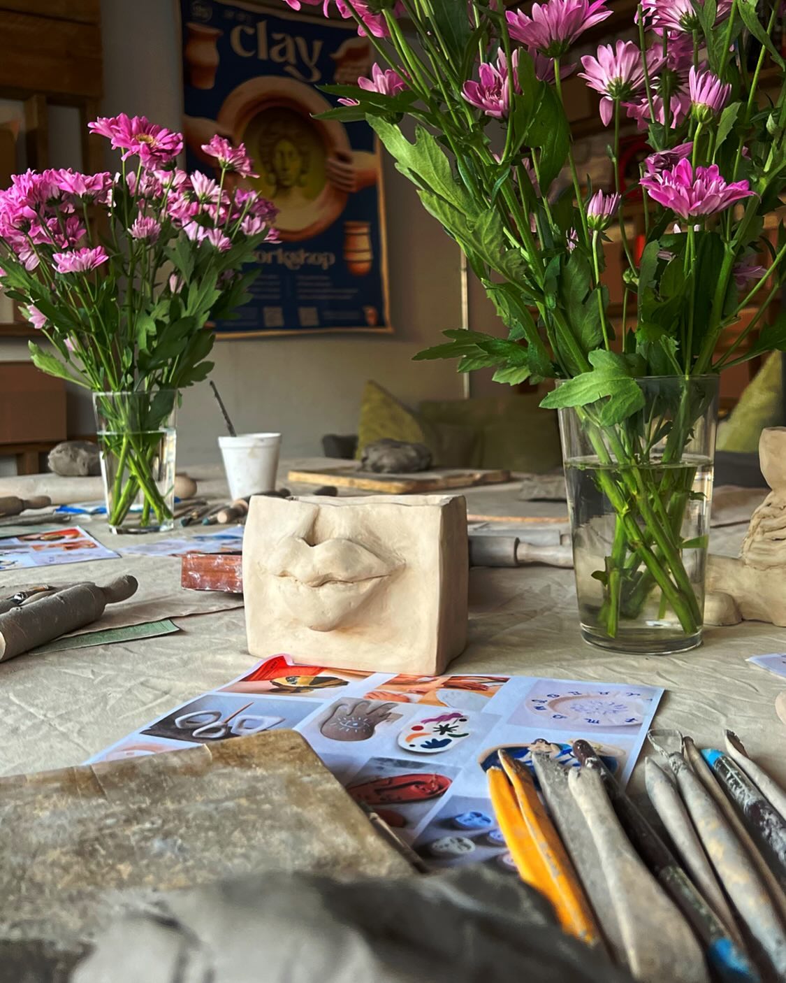 Our next workshop is on the 25th of April at 7pm at @brouhaha_bar ! Donβt forget to get your tickets booked through link in bio (or find us on Eventbrite and designMyNight, or shoot a DM!) all levels welcome, and all the materials will be provided πΊ