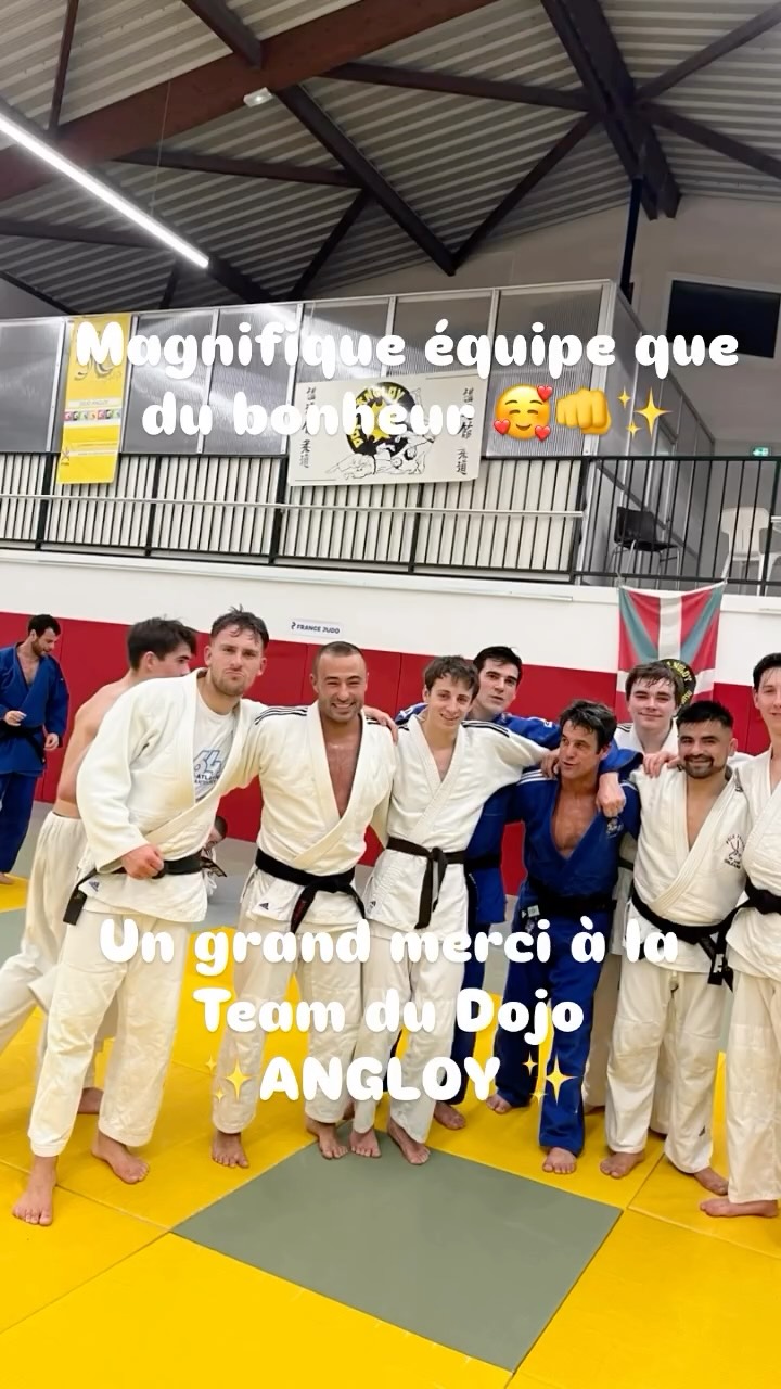 Merci au Dojo ANGLOY pour ce moment énorme 🔥
Toutes les générations réunies, une énergie de dingue et une super équipe générationnelle soudée 💪
Respect, plaisir et judo power 🥋✨
Un grand merci à Nathalie Lecerf pour son énergie positive 🤙👊💪⭐️⭐️⭐️⭐️⭐️
#dojosaintmartinois #judoclubcotebascolandais #dojoangloy #shiaiclubcapbretonangresse #entraînementjudo