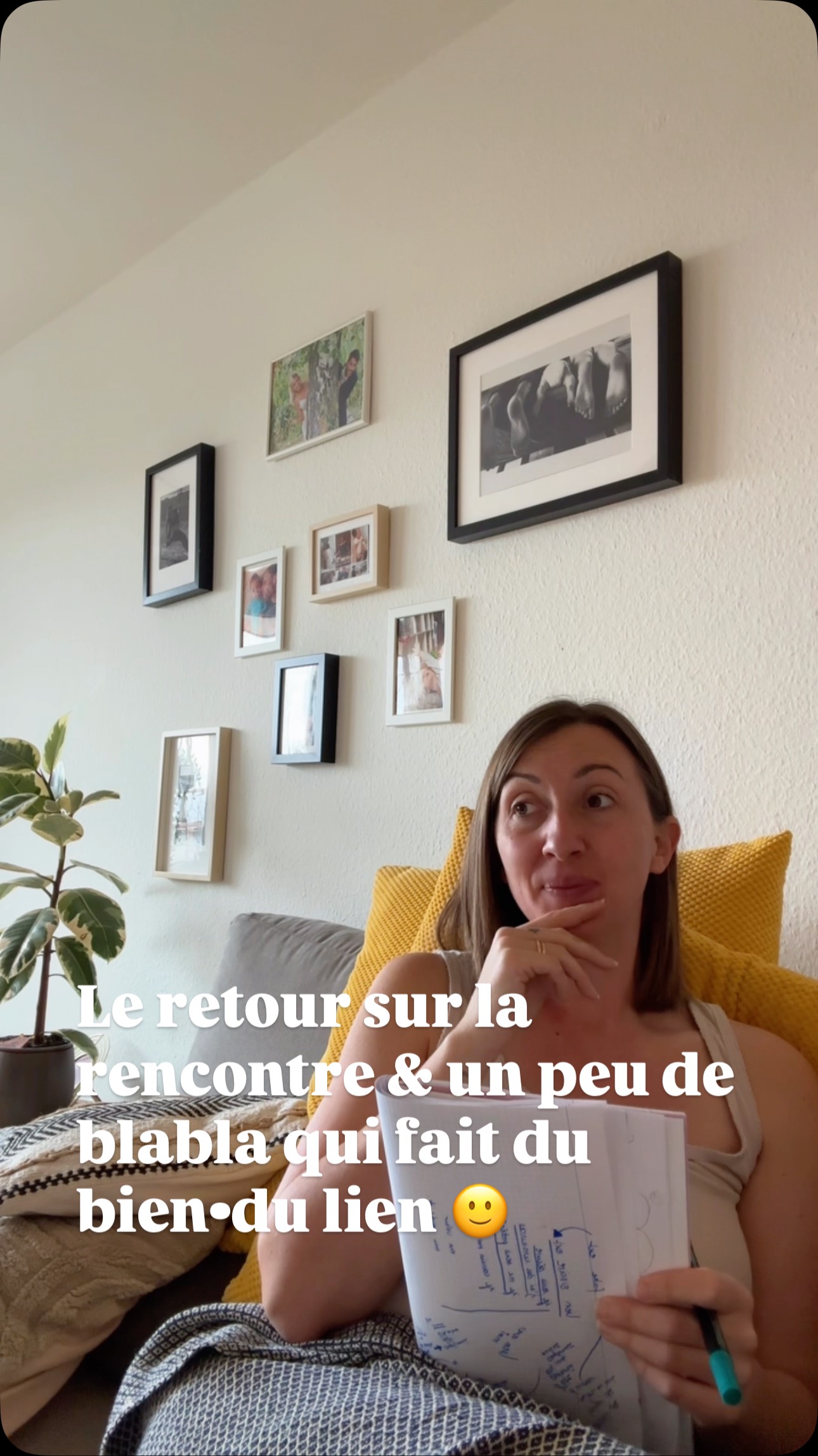 Un joli échange qui a donné lieu à la connaissance des possibilités :
Insérer cette approche en faisant un master pour les relier à des théories scientifiques.
La possibilité de publier une perspective dans une revue de l’université de Fribourg.
Et la dernière option: me valider toute seule. 😀
La vie est faites de surprises, mais je sais que ce n’est pas cette année que je vais entreprendre un Master. ❌ on oublie l’option 1 pour le moment.
La perspective, si ça peut permettre à l’approche et au projet d’impacter plus d’enfants & de professionnels autour d’eux : GO! ✅
Si vous voulez m’aider : MP! 😀
Et me valider toute seule ✅ c’est ce que cette rencontre m’a permis de conscientiser :
L’approche peut voir le jour sans DEVOIR être validée scientifiquement.
J’ai grâce à cet échange, tourné une page et validé ces outils 🧰 qui se sont construits sur le terrain, et ajouter un plot de confiance en moi, et en la direction de ce projet.
Alors c’est parti pour la suite ! Tu veux contribuer à ce projet ? MP! 😀