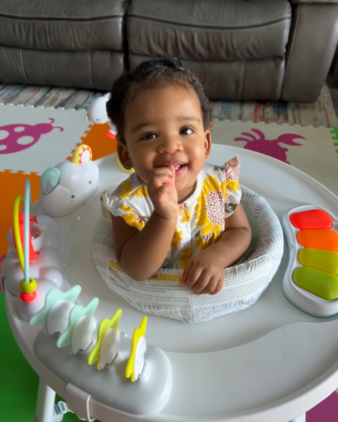 Auntie baby update:
She is getting too big! I almost can't manage. Time moves so fast.
Auntie baby is officially walking and so proud of herself!
.
Time flies you all make sure and soak up every moment!
.
💋🤗
.
#timeflies #enjoyeverymoment #liveyou