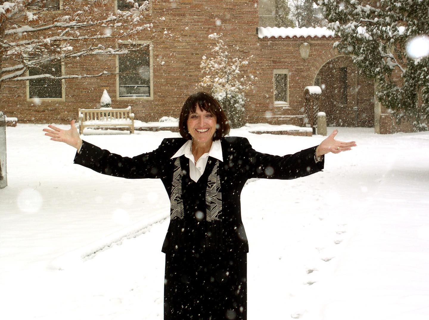 Soft snowflakes were gently falling in the crisp, cold air as I reflected on the beautiful spirits of the college students who were intently capturing every word, that I shared from my heart during the morning session of the Path to Scholarships® presentation.
The University of Colorado, Boulder, Colorado - Bueno CAMP 2011
Student's reflections handwritten on a large thank you note:
You motivated us to realize our purpose and gave us the tools to overcome obstacles and turn them into power and strength, giving us hope and dreams for a better future. “I learned so much from you. I think what I learned will change my life.” “You have truly inspired me to be the change I wish to see in the world. I realize my past will not define me, and it has only made me stronger." “Thank you so much!! I would have gone through college with loans, but now I have high hopes for a debt-free life. You have given me more than a student lesson. You have given me a lifestyle change!!" #scholarships #education #edu #ed #educacion #goals #goal #money #college #dreams #dream
#dreamer #university #career #freedom #financialfreedom #collegelife #moneymaker #highereducation #dreamteam #debtfree #moneyteam #dreamcatcher #dreaming #dreamjob #dreambigger
#dreamy #schoolcounselor