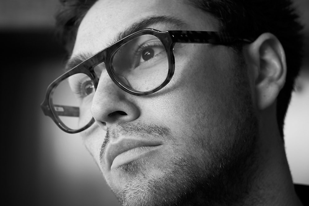 Honies to my left. -0.50 Sphere -2.75 CYL 180 axis in my right. What the will these eyes see in 2023? My hope is a tiny bit less salt, just a smidge of WAHEEEEEEY(!!!!), and maybe a camel in a few weeks time. 📷 @brunoredesantos