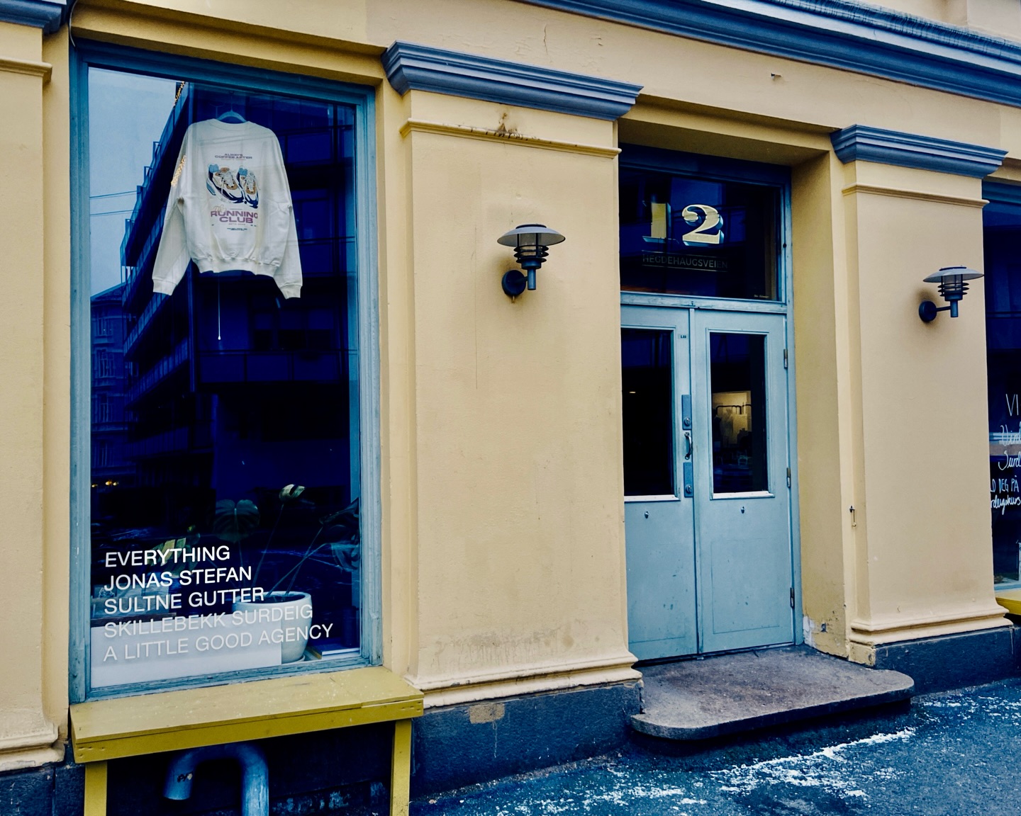 Very excited to be apart of Hegdehaugsveien 12 and sharing the space with @drueclasen, @skillebekksurdeig, @sultnegutter
More info coming soon.