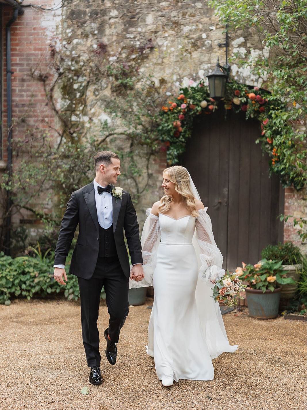 ✨ LYDIA ✨ we loved getting these photos back from Lydia’s wedding recently, she was a dream bride and we had the best morning with her! This soft wave was definitely a popular style for 2025..can’t wait to see what all the new trends will be for this year 🤍 incredible photos by @scotthowardweddings @ramsterhallweddings