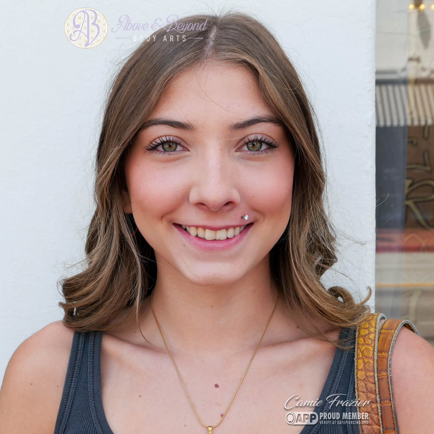 This upper lip piercing was done by Camie ( @cutewrapsupreme ) quite a while ago now, but its too cute to not share it! This @anatometalinc White CZ is always a classic for this piercing, often referred to as a "Monroe" online 💎
Camie is still offering these piercings at a discounted service fee if you book an "Assocoate Piercer" piercing for a Friday - Sunday online (link in bio 😉)
#lippiercing #anatometal #safepiercing #piercing #santabarbaraI