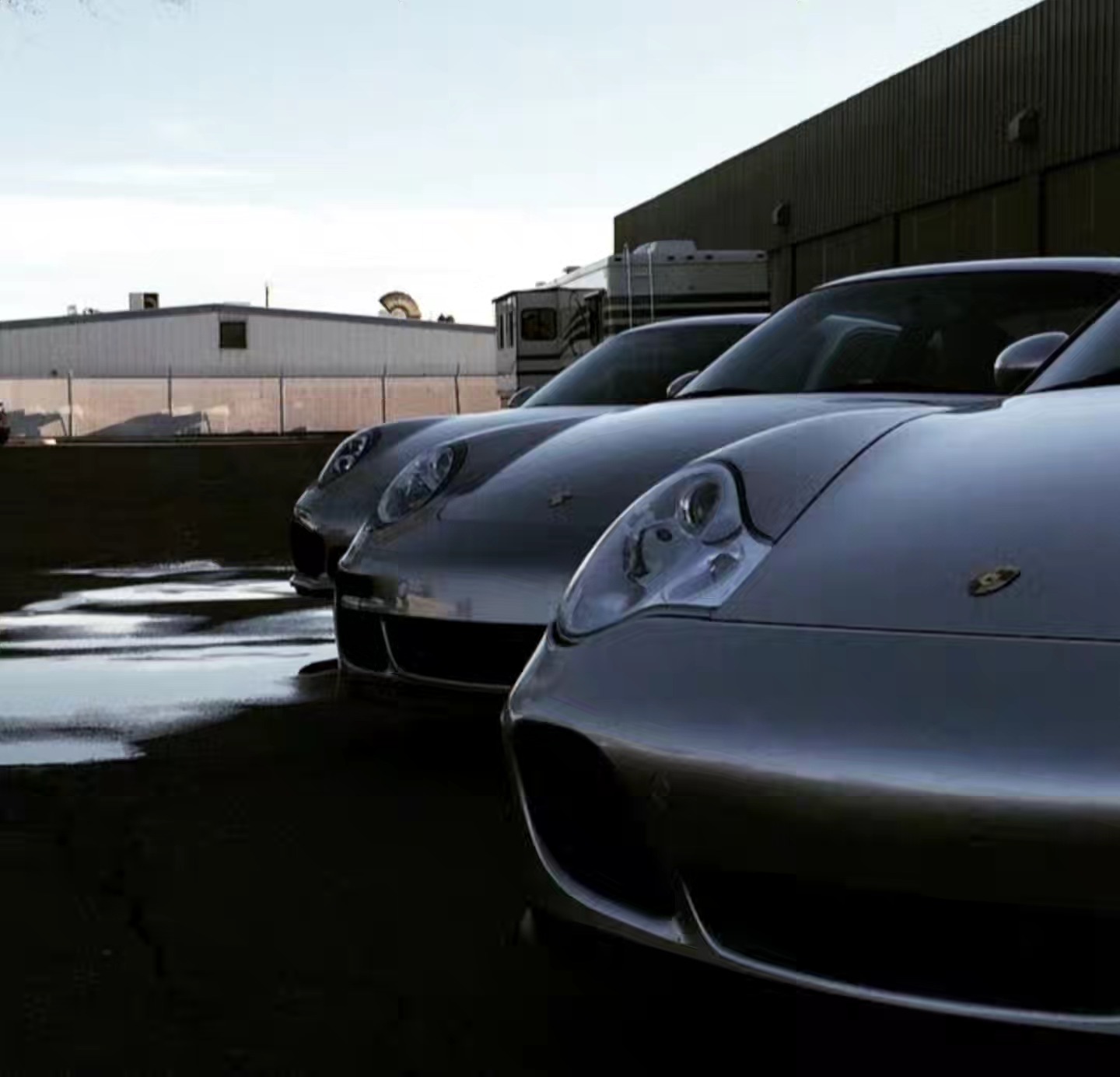 We are fans of all things Porsche, but between the watercooled generation of 911's, what's your favorite chassis?
______
#evolutionmotorsports #evoms #porsche #mclaren #ferrari #lamborghini #tuning #performance #cars #vflow #rennlist #flat6 #flatsix #carrera #911 #996 #997 #991 #mezger