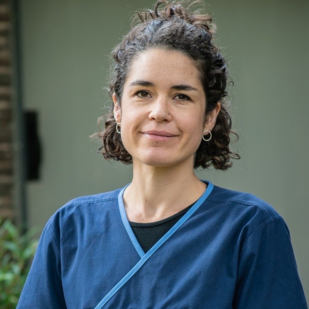 Hi, let me introduce myself, i'm Annie.
I wanted to share a bit more about who I am, and how I came to acupuncture.
At 17, I discovered a holistic approach to my body through my own yoga practice. Yoga introduced me to the concept of ‘prana’ (primary energy in Sanskrit). It's helped me to continually check in with my body and mind. When things don't feel right, I go to yoga. This practice planted a seed of intrigue to learn more about ancient eastern philosophy and medicine.
Whilst volunteering with the fabulous team at @valedemoses I was introduced to the magic of Five Element Acupuncture. The concept of diagnosing and treating a person’s element – Fire, Earth, Metal, Water and Wood. I wanted to learn more, but it wasn’t until many years later that I had the opportunity to study for my licentiate at @theacupunctureacademy in Leamington Spa.
I feel I've opened a book that will never be closed. This is so important for me, as I have in the past got bored and sought out the next challenge. Not with acupuncture, there is so much to learn and cultivate in practice. An endless world of discovery and amazement at the power and depth of classical Chinese medicine. With each patient, a different approach is needed. A new presentation of each element.
Treatments tailored to what each individual needs - this is what I love about being an acupuncturist. Combining my interest in people with classical Chinese theory.
I'm very lucky to work alongside a fabulous team of clinicians at Wymondham Chiropractic Clinic and @treathealthandwellbeingclinic
Availability:
Monday - Wymondham 10:00-18:00
Tuesday - Treat-Norwich 9:30-3:30
Thursday - Wymondham 11-18:00
Bookings taken by phone in Wymondham 01953 606660 or online @treathealthandwellbeingclinic https://www.treatnorwich.co.uk/therapies/acupuncture-in-norwich/
#acupuncture #norwich #norfolk #wymondham #fiveelementsacupuncture #yogalove #neverstoplearning
Photo credit @katherineneedles 🥰