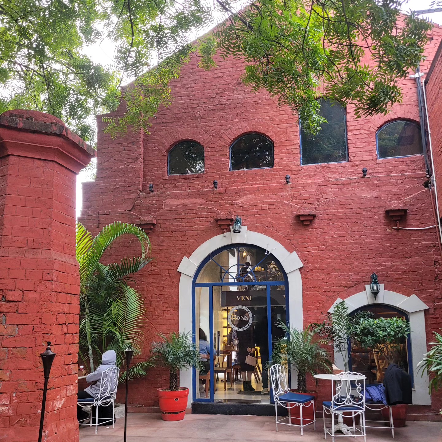 Finding coziness on winter afternoons ⛄️
#queridazindagi