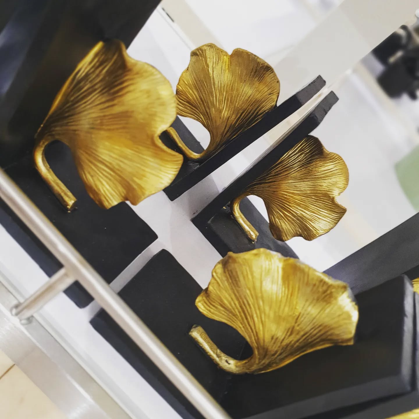 Apparently these bookends are apricot leaves... whatever?! #goldenoyster