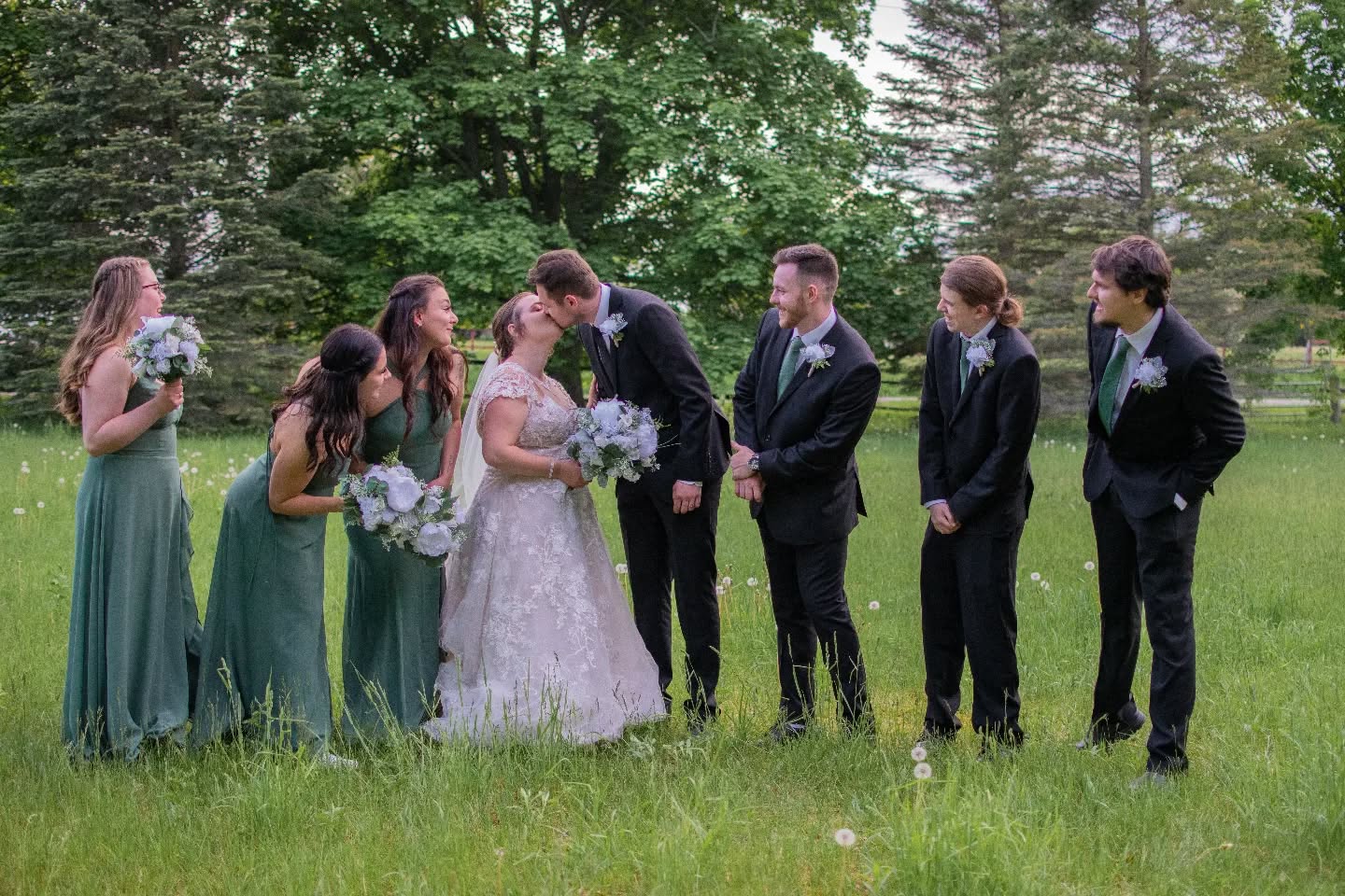 The whole wedding party
•
•
•
#weddingphotography #wedding #gtaphotographer #gtawedding #backyardwedding #springwedding #bridesmaids #bride #ido #theysaidido #love #sisterinlaw #littlebrother #groomsmen #weddingdetails #detailshots #firstlook #brideandgroom #weddingparty