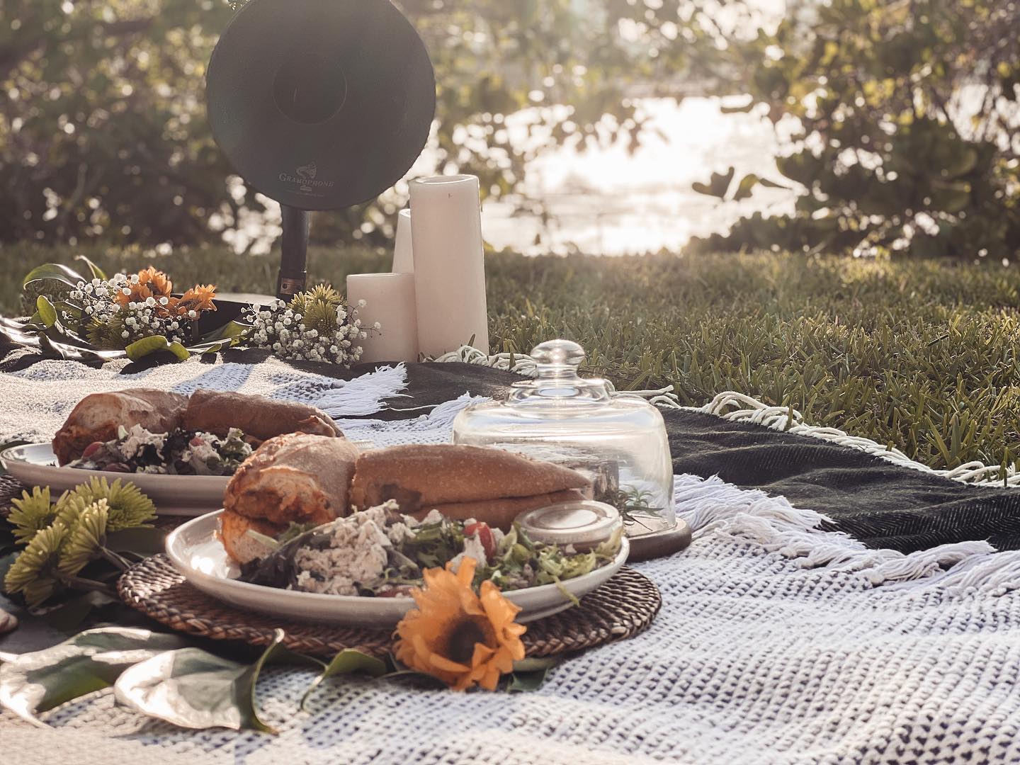 Happy Earth Day from Palm Beach Picnics.
Xoxo
#pbpicnics #picnic #picnicdate #picnictoscana #toscana #picnictuscany #picnicfirenze #picnicflorence #datenight #amore #tuscansun #underthetuscansun #pbpicnic #picnicsoftheworld
#tuscanproposal #tuscanwedding #event #eventplanner #travelblogger #florence #italy #italy_photolovers #travelcouples #date #florence #italy #luxurypicnic #luxurypicnics #picnicbasket #picnicblanket #picnicday #picnicfood
