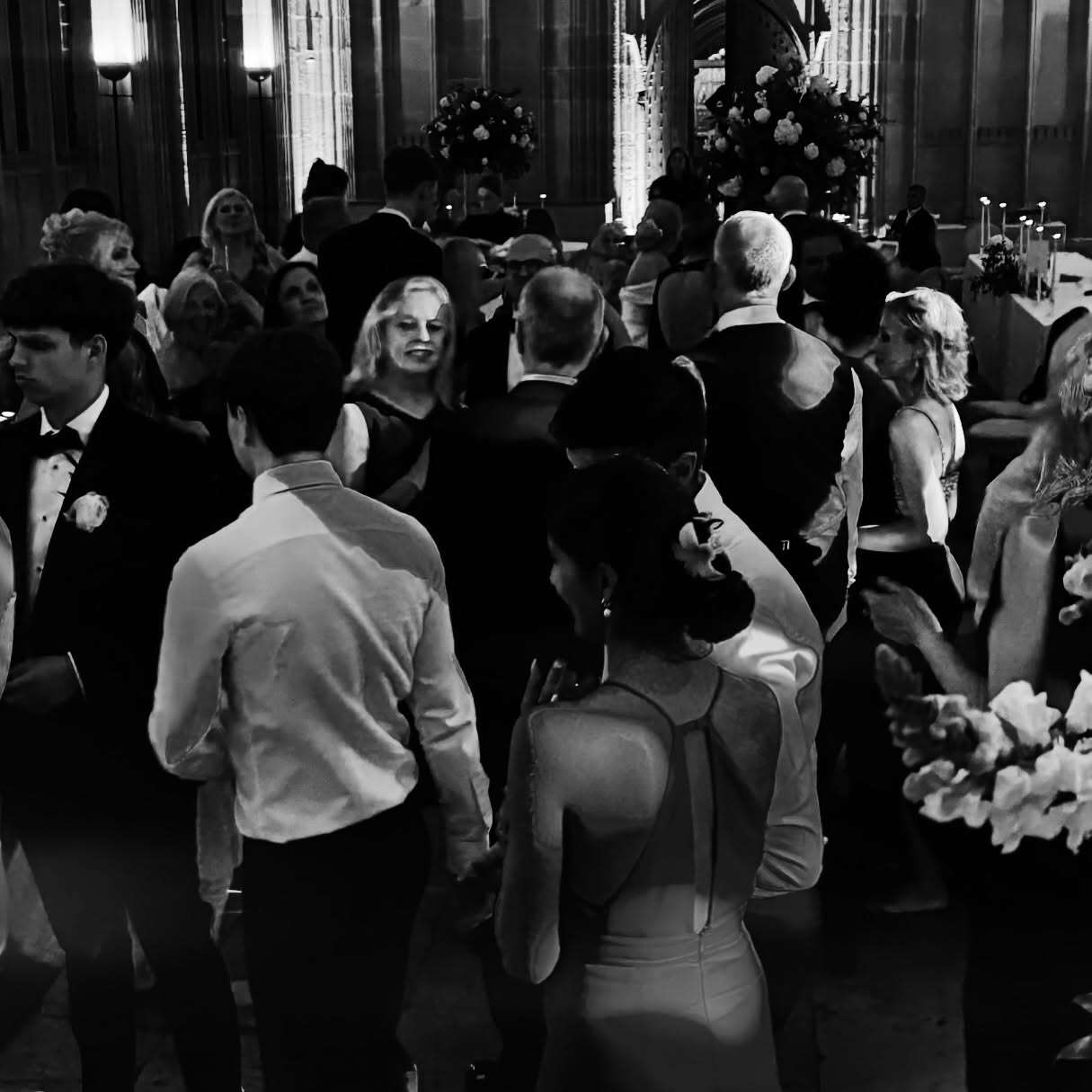 You see, from the DJ’s point of view a dancefloor looks really busy at peak. So they take a photo, and it simply doesn’t show the level of action at that point (in most cases). So, I was kinda happy with this. It wasn’t a huge wedding, but the friends and family got involved….. Didn’t expect anything like this, however it was a lovely evening. Groom told me before he wasn’t a dancer, but he had a few moves in his back pocket….. #nicenight #goodtimes #smiles #weddingdjlife @sugarbumps_events
