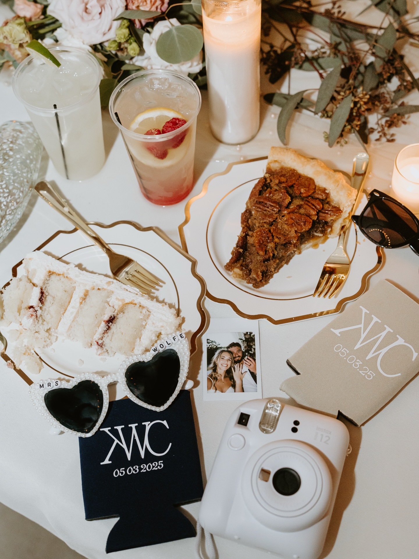 A “His and Hers” duo of my DREAMS! 🍰🥧
What better dessert combo than my white chocolate raspberry cake and a slice of bourbon pecan pie?
Want something fun for your desserts for your wedding, but don’t know what kind of options you have? Let’s talk so you can get some amazing wedding shots like this!
Congratulations to K+C!
VENDOR TEAM:
Venue: @hrranch21
Photography: @grace.j.photo