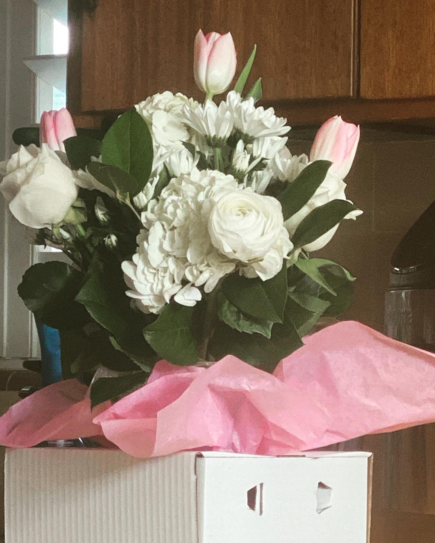 From the Cupertino Dental Specialty Group girls, Ernestine, Grace, and Jessica. Thank you for these beautiful flowers. #cupertinodentalgroup ❤️🧿😘