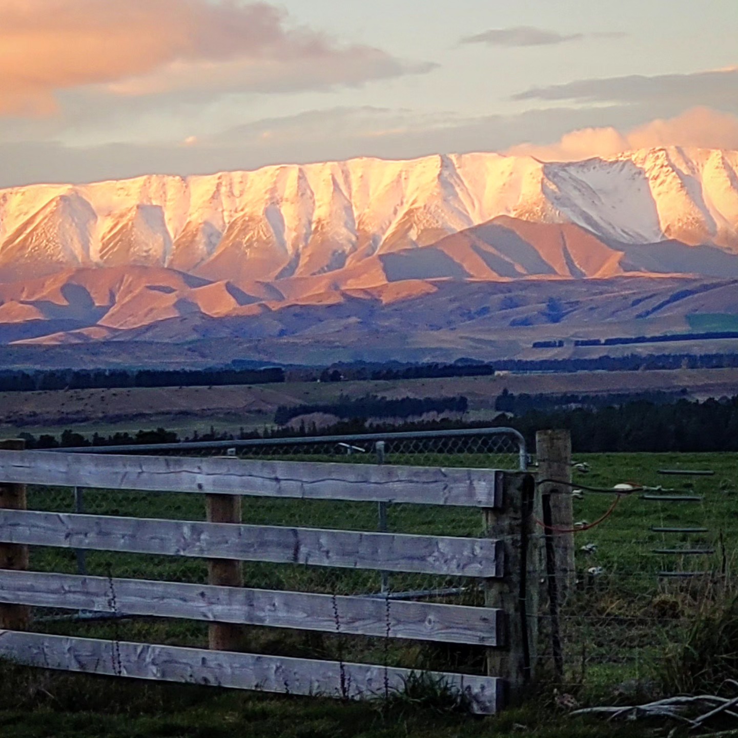 "The Lindis" not far from Mountain Spirit. I have always wanted to ski those slopes.
.
.
@purenewzealand #newzealand #wanaka #lovewanaka @wanaka #mountainspirit #meditation #retreats #yinyoga #experientialeducation #lindispass