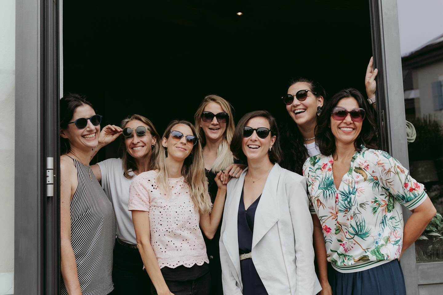 7 professionnelles pour vous informer et vous accompagner dans vos projets.
Nous avons à cœur de partager notre expérience avec vous.
Laissez nous nous présenter…
@offthegrid_architecture @constance.interiors @olivia_decorationdinterieur @mylinterieur @_atelier_id @lj_interior_design_ @archi_design_mobilier