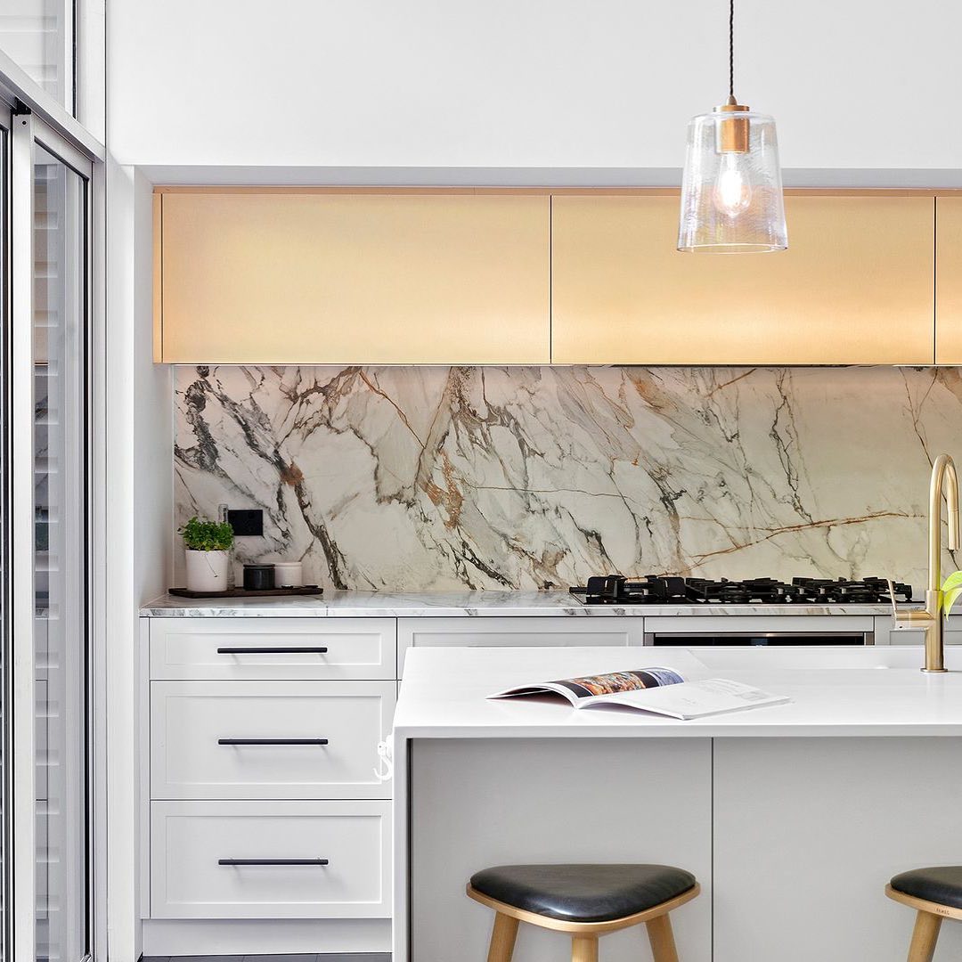Summer hill project - Neolith Calcutta luxe backsplash
Collab with @janethomson_
#kitchenremodel #kitchenreno #homereno #whitekitchen #whitekitchencabinets #kitchenisland #luxuryrealestates #sydneyhomes #sydneyluxuryhomes #sydneyhome #sydneyinteriors #sydneyinteriordesign #sydneymums #sydneyinteriordesigner #sydneyfolk #summerhill #bronte #surryhills #howwedwell #modernhome #designinteriors #australianinteriors #whitehome #businessofdesign #interiordesignideas #luxurykitchen #luxurykitchendesign