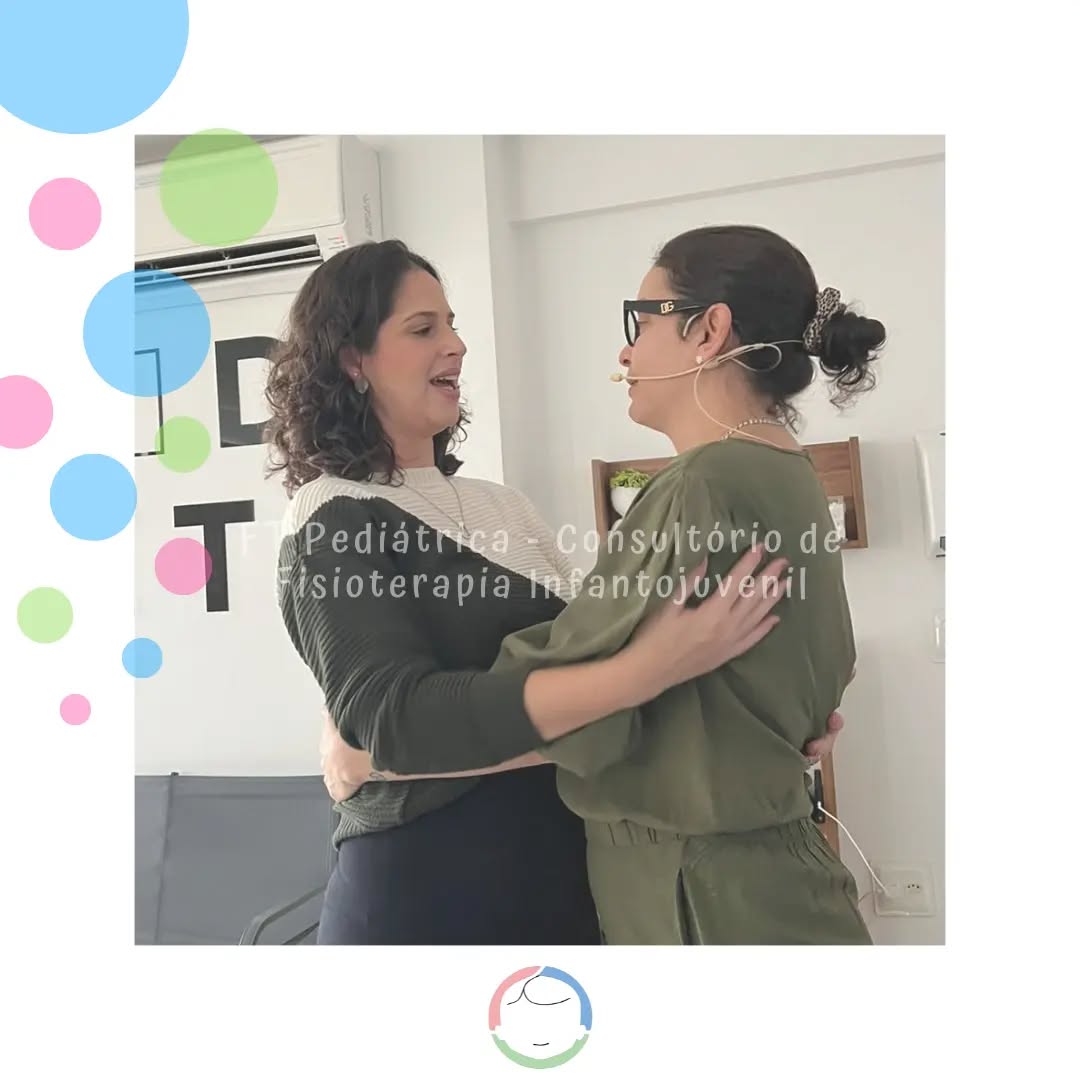 TBT desse momento lindo de gratidão 🙏🏼. Já fiz muitos cursos, já tive muitos professores, mas nenhum é tão incrível como ela! @carolinadesetti é dona de um conhecimento, de uma inteligência, de uma capacidade técnica e intelectual que jamais encontrei... Mas, principalmente, dona de uma generosidade em transmitir todo seu conhecimento a cada aluno(a), de fazer o melhor a cada bebê que cruza seu caminho! Gratidão Carol! Te conhecer e fazer a formação De Setti foi transformador em minha vida ❤️
Já estou com saudades!!!
Em breve tia Ma @martha_bbeatriz estará nessa foto TB 😍.