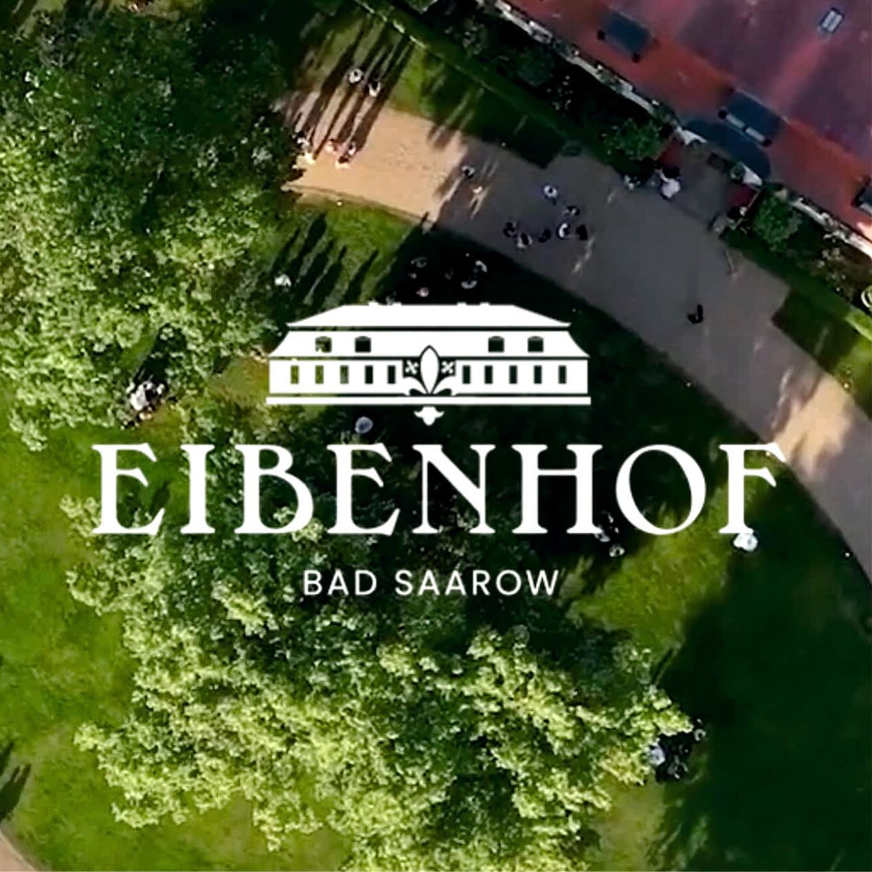 Wir erstrahlen im neuen Glanz.
Mit der Webseite musste auch ein neues Logo her. Wie gefällt es euch?
www.eibenhof-bad-saarow.com
#eibenhofbadsaarow #wedding #eventlocation #newlogodesign #website #feiernamscharmützelsee