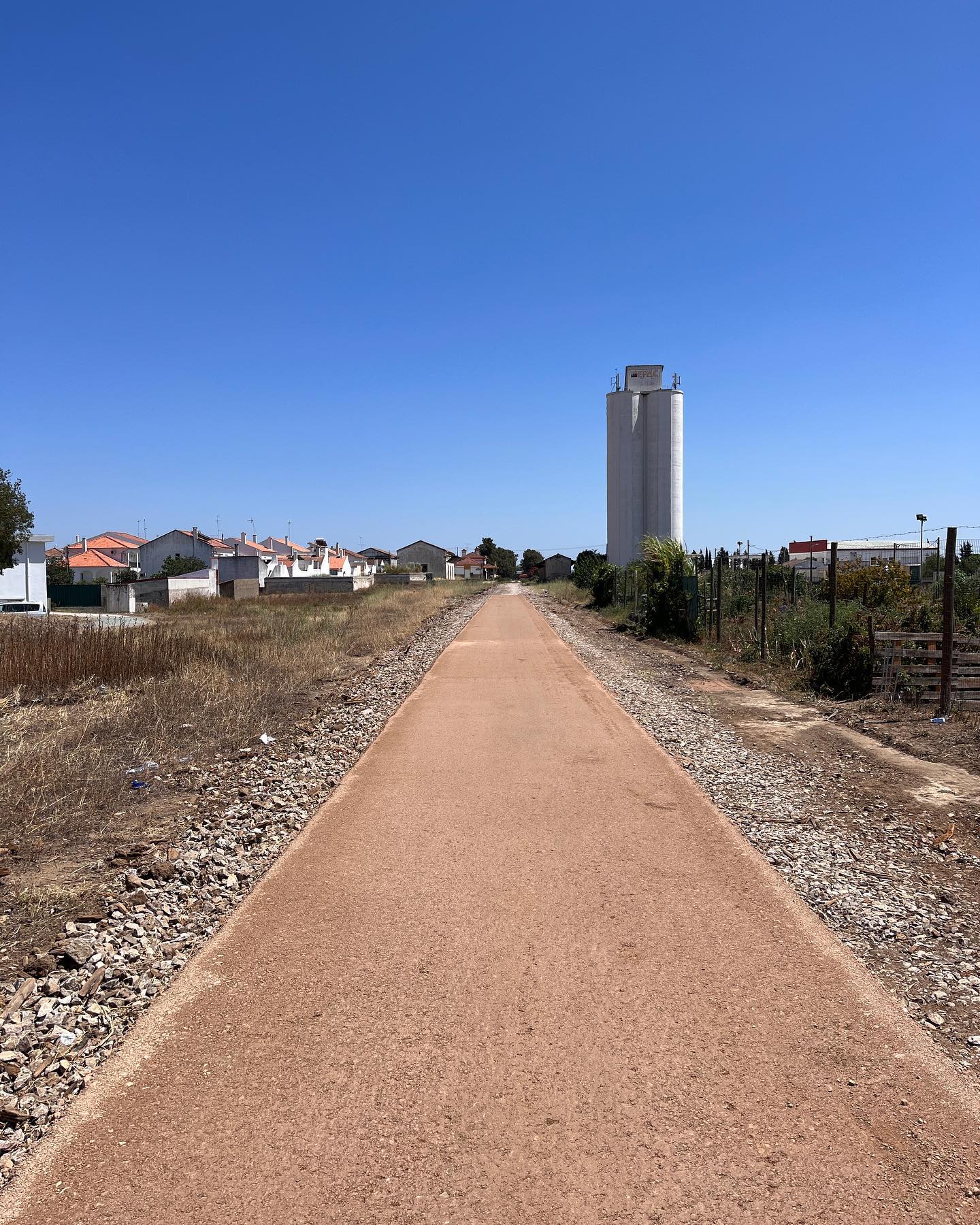 Em breve haverá uma nova Ecopista no Alentejo
#grmontado #ecopista #cimac #alentejo2020 #alentejocentral #ippatrimonio #municipioevora #municipioredondo #municipioreguengosdemonsaraz #construçõespragosa