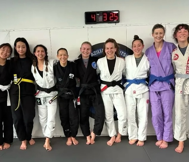 Women belong in sport.
Women belong in every space.
And women are changing the game—together. 👊💖
Across Canada, women make up nearly half of all sport participants, yet when we look closer—especially in combat sports—the numbers tell a different story. In Brazilian Jiu-Jitsu, women represent roughly 20–30% of practitioners, and while participation continues to grow nationally and provincially, we’re still underrepresented on the mats, in competitions, and in leadership roles.
And yet…
Every roll, every class, every competition proves how powerful women are when we show up for ourselves and for each other. 🥋✨
I’m endlessly grateful to train alongside strong, resilient, inspiring women—women who push limits, lift each other up, and redefine what strength looks like. Training together isn’t just about medals or belts; it’s about confidence, community, and believing we deserve to take up space.
Supporting women in sport means supporting their health, recovery, and long-term goals.
That’s where mobile physiotherapy comes in—meeting you where you train, helping you stay strong, recover smarter, and keep doing what you love without pain holding you back. 🚐🩺💕
✨If you’re a woman chasing performance goals, returning from injury, or simply wanting to move better and feel stronger—let’s work together. Your body deserves care that supports your ambitions.
Here’s to more women on the mats.
More women in sport.
And more women supporting women. 💕🔥
#WomenInSport #WomenWhoTrain #WomenInBJJ #CombatSportsWomen #GirlsWhoFight #StrongWomen #FemaleAthletes #WomenSupportingWomen #SheBelongs #AthleteHealth #InjuryPrevention #MobilePhysio #PhysioOnTheGo #TrainSmart #RecoveryMatters #BJJWomen #CanadianAthletes #MoveBetter #StayStrong #GratefulToTrain