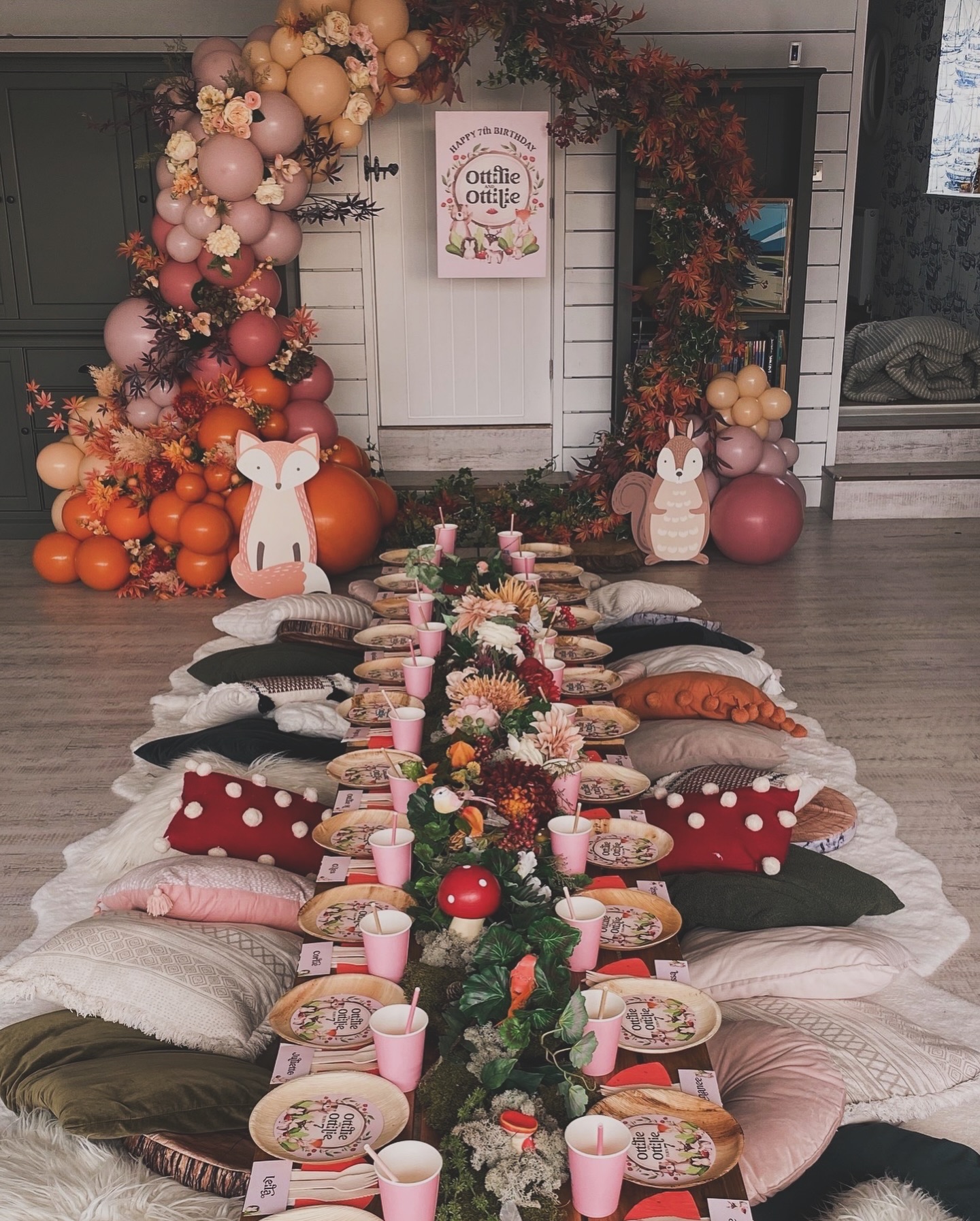 L u x e P i c n i c s + P a r t y D e c o r
✨🪩🎈
Transform your event with our luxury picnic table setups, designed to add style, elegance, and a show-stopping wow factor. Suitable for kids’ parties and adult celebrations alike, we customise every detail to match your chosen theme.
From balloon installations to full party décor and venue dressing, we create the ultimate party aesthetic for your special occasion.
#partyplanners #venuestyling #luxepicnic #surrey #sleepylily