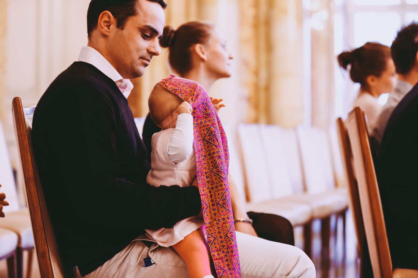 Time for the next wedding 👰🏻 ? Nooo. Time for the world famous winter sleep 😴 . I can totally agree with this kid. See you next year! Perhaps 🙈