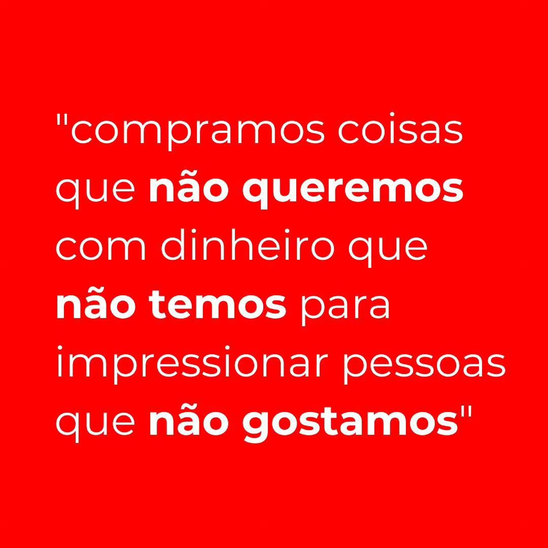 Por que esse padrão de comportamento irracional ainda prevalece em toda a sociedade de consumo?
Consumo é uma coisa. Consumismo é outra.
O consumismo não é utilizado para sanar necessidades essenciais ou garantir conforto e qualidade, que é a premissa do consumo.
Quando o nosso desejo nos leva a compras feitas de forma desenfreada e não conscientes, caimos nas armadilhas do consumismo.
Resista às tentações de mais uma "Black Fraude"!
Não compre por impulso.
Especialmente se for de empresas que não têm nenhuma responsabilidade socioambiental!
Valorize o pequeno!
O consumo deve passar pela consciência.
Deve-se pensar o por quê e de quem principalmente!
Sabendo que não há vida sem consumo, nem consumo sem impacto, por que não buscar alternativas que gerem menos impactos negativos e até gerem impactos positivos?
Que tal tentar focar somente no que é necessário para o seu bem-estar? Isso é praticar o consumo consciente, um caminho importante para construirmos o mundo mais sustentável e justo que tanto queremos.
Conte para a gente aqui nos comentários quais práticas de consumo consciente você já aplica em sua vida e se tem outras sugestões para compartilhar e ajudar a espalhar essa prática tão essencial para a transição planetária em curso!
#consumoconsciente #blackfraude #regeneração #educacaoambiental #maravilixo