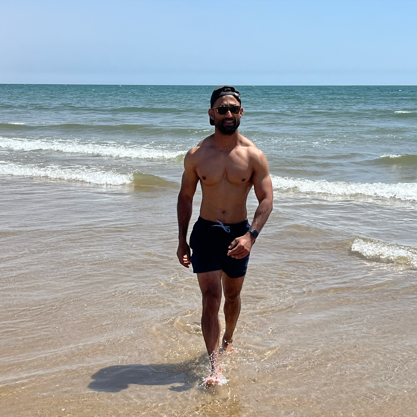 The guys who get shredded aren’t more motivated than you—they’re more disciplined. Here’s how they do it.
Let’s cut to the chase—if you’re still waiting for motivation to magically help you get shredded, you’re wasting time. Sure, motivation feels great when it hits. You get fired up, hit the gym hard for a few days, and maybe even clean up your diet. But what happens when life gets busy? When work demands more of you, and family responsibilities pile up? Motivation fades fast, and suddenly, your progress stalls. That’s why relying on motivation alone never works—it’s inconsistent and unreliable.
But you know what is reliable? Discipline. Discipline is what keeps you going when life throws curveballs. It’s about showing up, even when you’re not feeling it. Think about it—you’ve already mastered discipline in your career and your personal life. You’ve built success in your business, handled challenges, and led your family through tough times. Imagine applying that same drive to your fitness. When you do, results become inevitable.
With discipline, you’re not guessing anymore. You’re sticking to a proven system. The system that helps busy professionals like you lose 15+ lbs in 90 days or less—without crazy diets, without spending hours in the gym. It’s about following a sustainable workout plan that fits into your hectic schedule and a nutrition strategy that works with your lifestyle, not against it.
Here’s the truth: motivation is a quick spark, but discipline transforms your body. It’s what gets you to the gym on the tough days, and it’s what keeps you on track with your nutrition when temptations hit. The more disciplined you are, the closer you get to that shredded body you’ve always wanted.
Now, here’s the question: Are you ready to stop waiting for motivation and start getting results? You don’t need motivation—you need a plan that works and the discipline to execute.
Ready to lose 15+ lbs and get in the best shape of your life?
If you’re serious about transforming your body comments Discipline, and I will send you a copy of my How Discipline (Not Motivation) Transforms Your Body After 35.
#discipline #bodytransformation #motivation