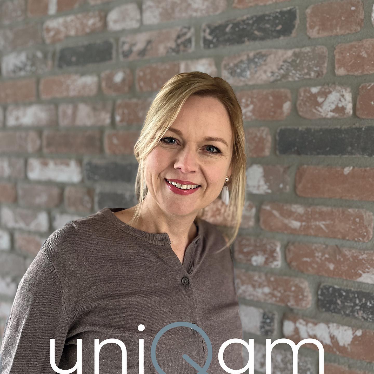 Ich bin Melanie Kampe und ich bin uniqam coaching.
Diplom Ökonomin mit Schwerpunkt Personal- und Organisationsentwicklung sowie zertifizierter European Business Coach. Ich habe langjährig als Berater und Coach in einer großen Unternehmensgruppe gearbeitet und seit 2021 bin ich als uniqam Coaching selbständig tätig.
#coaching #personalcoaching #businesscoaching #unique #agile #mindful