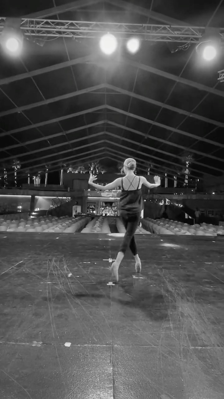 Before the work begins.
Перед початком роботи.
#kyivcityballet #kyivballet #BalletCompany #PerformingArts #balletlife