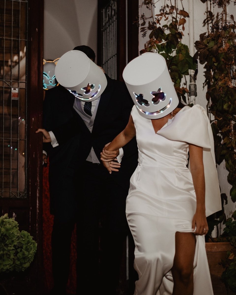 Aquí empezó lo mejor de la Fiesta 🎉🎉🎉
Beatriz & David 🤍
📸 @anitaalvaradophoto
@sam.weddings
@estanis.photo
@producciones.salomon
@rebecaperezmakeupartist
@cacerespajuelo
🏡 @santa_catalina_events