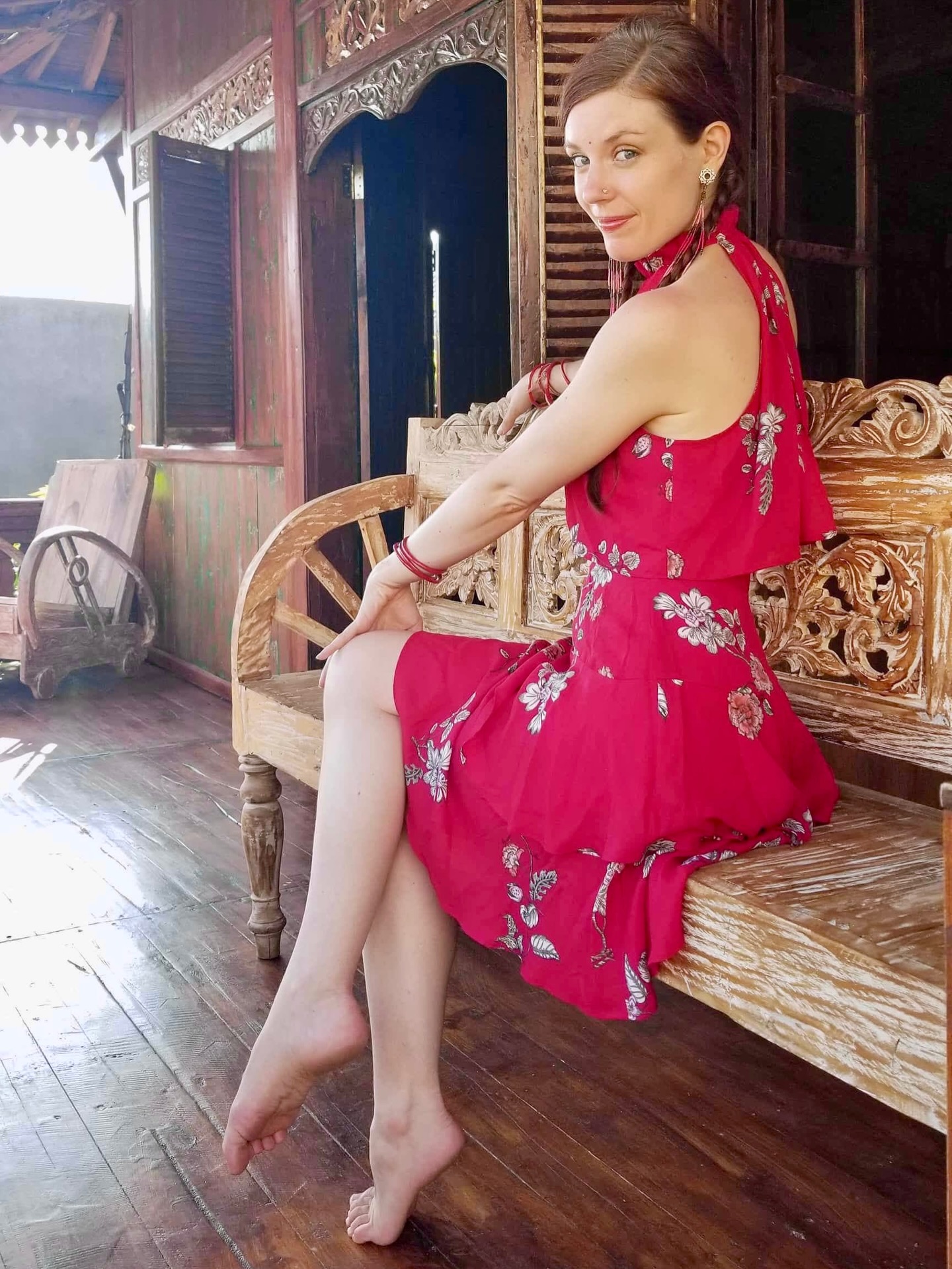 The Taoist Arts are the Mother system of my journey as a practitioner and will always hold a precious place in my evolution and heart. These practices of internal alchemy work specifically with our main fields of energy Jing, Chi and Shen, which are much like Ojas, Prana and Tejas in the Yogic system.
These fields of energy all work together and feed one another, and when harmonized create an experience of vitality, well-being and positivity.
Jing, like Ojas, is specifically our reproductive energy. When we work with this energy our aim is more around conservation, right relationship, and circulation as this energy is very karmic. We only have so much of it in a lifetime and we must use it wisely. We can, however, utilize it to feed Chi and Shen when we create an infinite loop with these other energetic fields.
Chi, like Prana is our life force energy. Unlike Jing it can be both built and fed, or dispersed and depleted. The quality of our Chi is dependent on the elementals and our organ energies. We nourish Chi through the air we breathe, the water we drink, the food we eat and practices like Tai Chi and Qigong.
Shen is like Tejas, it represents our spiritual energy. Shen is apparent in our connection (or disconnection) to divine forces, to our inherent interrelation with all things. Shen is cultivated through meditation and mindfulness practice, spiritual disciplines and the like.
In order for us to live in a healthy energetic system, all energies must be in a relational field with one another. Our reproductive energy and spiritual energy must be united and not at odds. Jing feeds Chi, Chi feeds Shen, Shen feeds Jing in an ongoing loop.
Through the practice of the Taoist Feminine Arts we work on the level of our inherent wholeness.
For the first time in many years I will be holding a day long Jade Temple immersion in LA February 7th. Early registration closes this weekend.
You can also find an online program on my site.
All info in bi0.
#jadetemple #jadetempleonline #taoistfemininearts #qigong #jadeegg