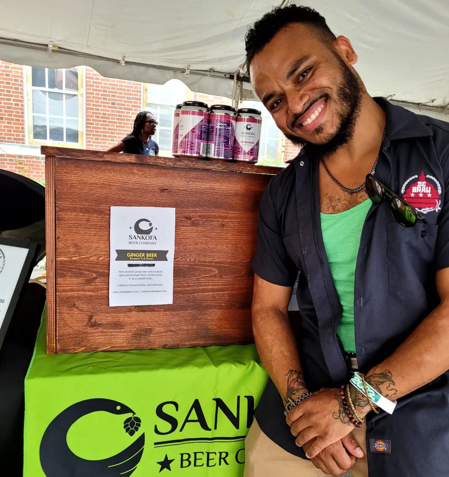 Shout out to @richardleesterling on the amazing Ginger Beer Collab. I think it's safe to say it's a hit! People couldn't get enough of "The Mix".
SankofaBeer #CultureMeetsCraft #CraftBeer #DistrictofColumbia #DrinkLocal #BuyLocal #SuppprtBlackBusiness #PremierBeer #GingerBeer #RespectYuhRootz #HYPEbiscusSZN #Hibiscus