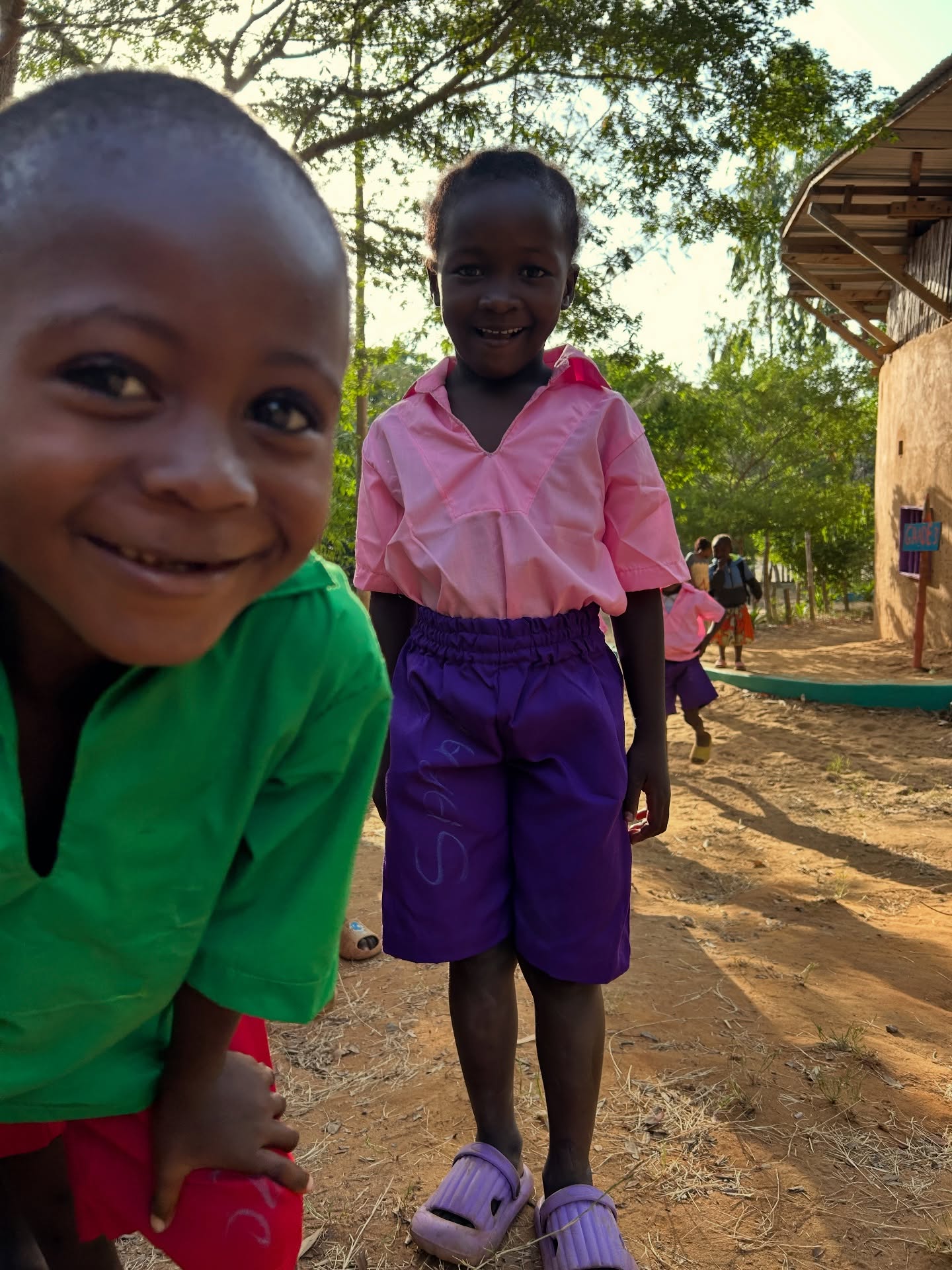 A little recap of January: School has started - we have new uniforms, making it confusing to see who is in which class, because everyone looks waaaay too small for their new classes (!!) 😅
We have 26 new little ones in PP1 🥹
We had a visit from class 9 who is writing letters to their new penpals in Norway 🤩
Aaaand class 5 won’t stop asking when we’re going swimming 😂