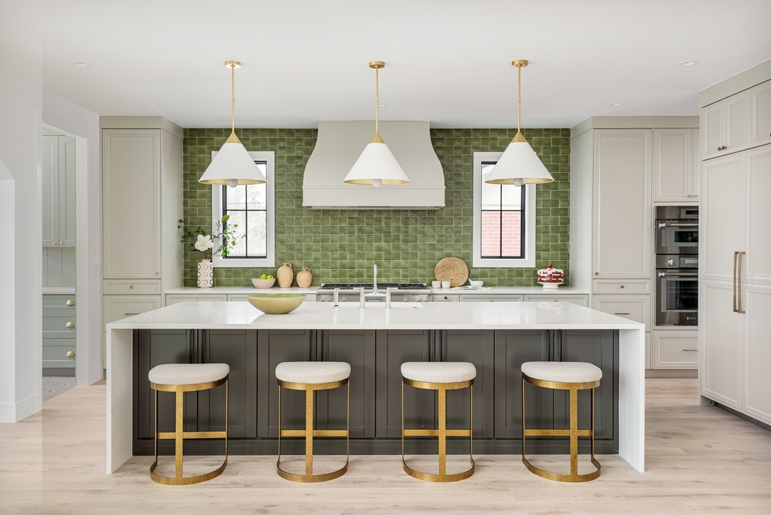 💚🍴 Green with Kitchen Envy! 🍴💚
This kitchen is serving major design goals with custom green tile and a stunning plaster hood! 🌿 The rich, earthy tones of the tile create a warm and inviting backdrop, while the sleek plaster hood adds a touch of elegance and timeless charm. Every detail in this space was crafted to bring a perfect blend of texture, color, and style.
At Everyday Lovely, we believe the heart of the home should be as beautiful as it is functional. Ready to cook up something amazing in style? 🔥✨
Interior Design: @everydaylovelydesign
Project: Clayton
Builder: @smithandmeade
Photographer: @natepolta
Stager: @staged5280
#EverydayLovely #KitchenInspo #CustomTile #PlasterHood #DesignDetails #HeartOfTheHome #LivingBeautifully