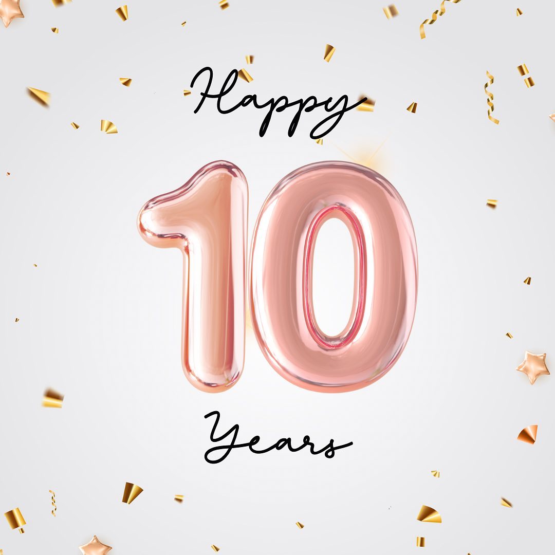 10 years as a Massage Therapist. I can’t believe it’s been 10 years since I changed my mind about my career and embarked on a new path. For two long years before getting licensed, I busted my ass going to school 4 nights a week while working full time. I later continued working full time while traveling to clients homes and building a name for myself on the side. I left my full time job in NYC in 2018 to devote all my time to my budding business.
I’ve been able to build a brand, a successful massage practice, employ some amazing therapists, and win Best of Westchester in 2022. I can’t believe how quickly time flies.
I never thought it would be easy, that’s never my MO, but I do just keep looking ahead, challenging myself, and persevering through all the stuff that comes with running your own business. I wouldn’t change it for anything despite the long nights, hard work, and never really being “off”.
10 Years - I guess that makes me an Expert now 😳😍