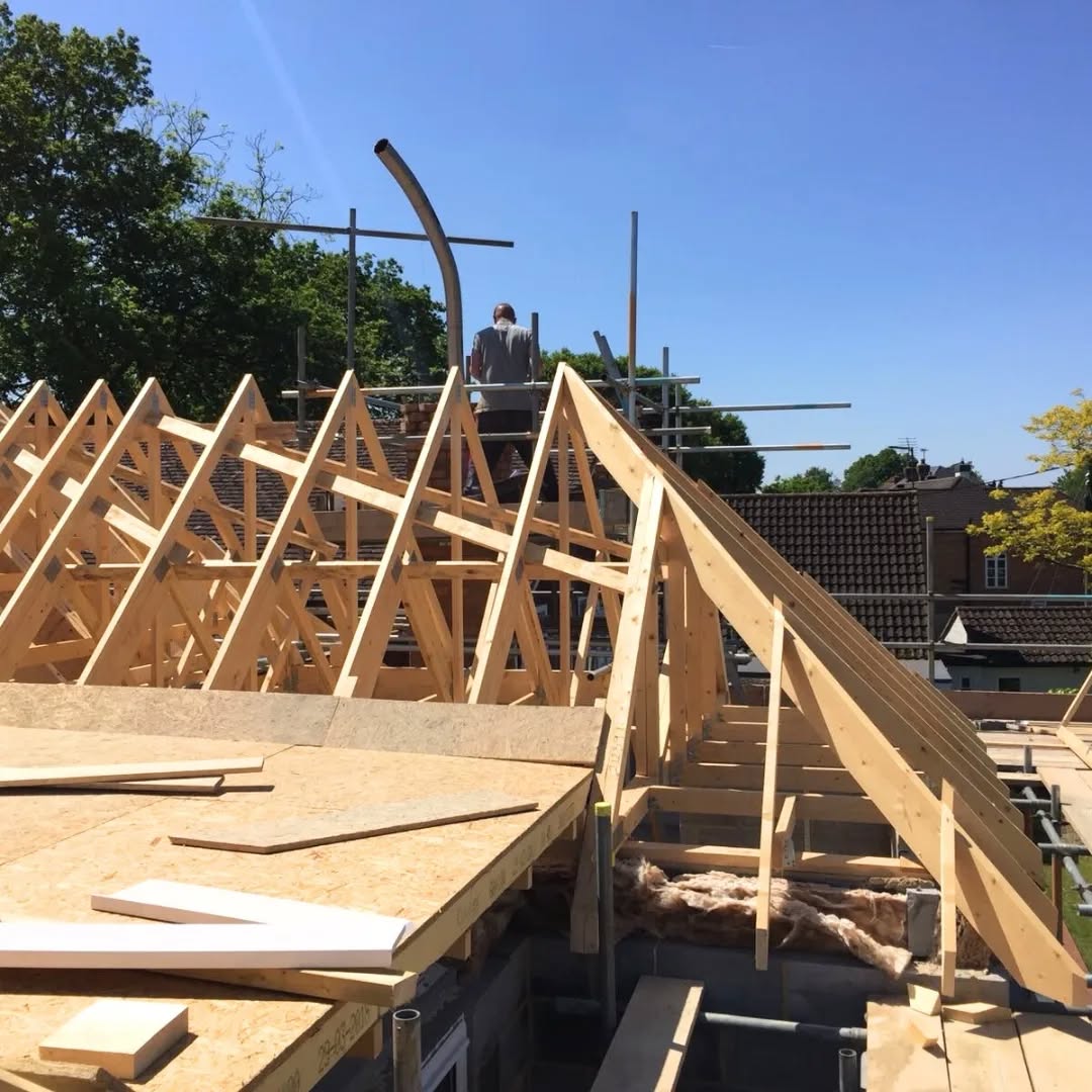 At @JB.ConstructionCo we deal with all types of roof installation across new builds, extensions and loft conversions. 🧱🔨
Get in touch today for your quote. 📞
#JBConstructionCo
#LocalBuilder
#BuildWithPrecision
#HomeRenovation
#BuildingDreams
#Craftsmanship
#ConstructionLife
#LondonBuilders
#QualityConstruction
#BuildItRight
#Brentwood
#Essex
#London
#DIYTip
#DIYRenovation