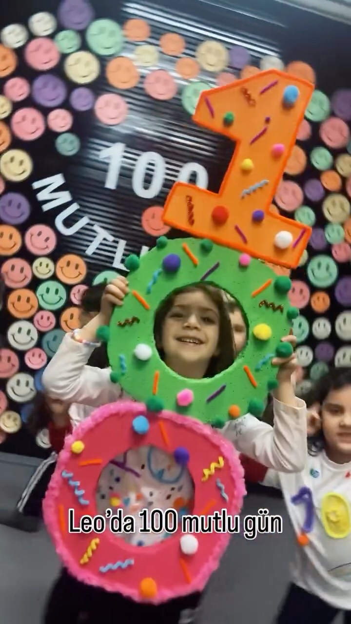 Leo’da 100 mutlu gün. Mutluyuz🥰