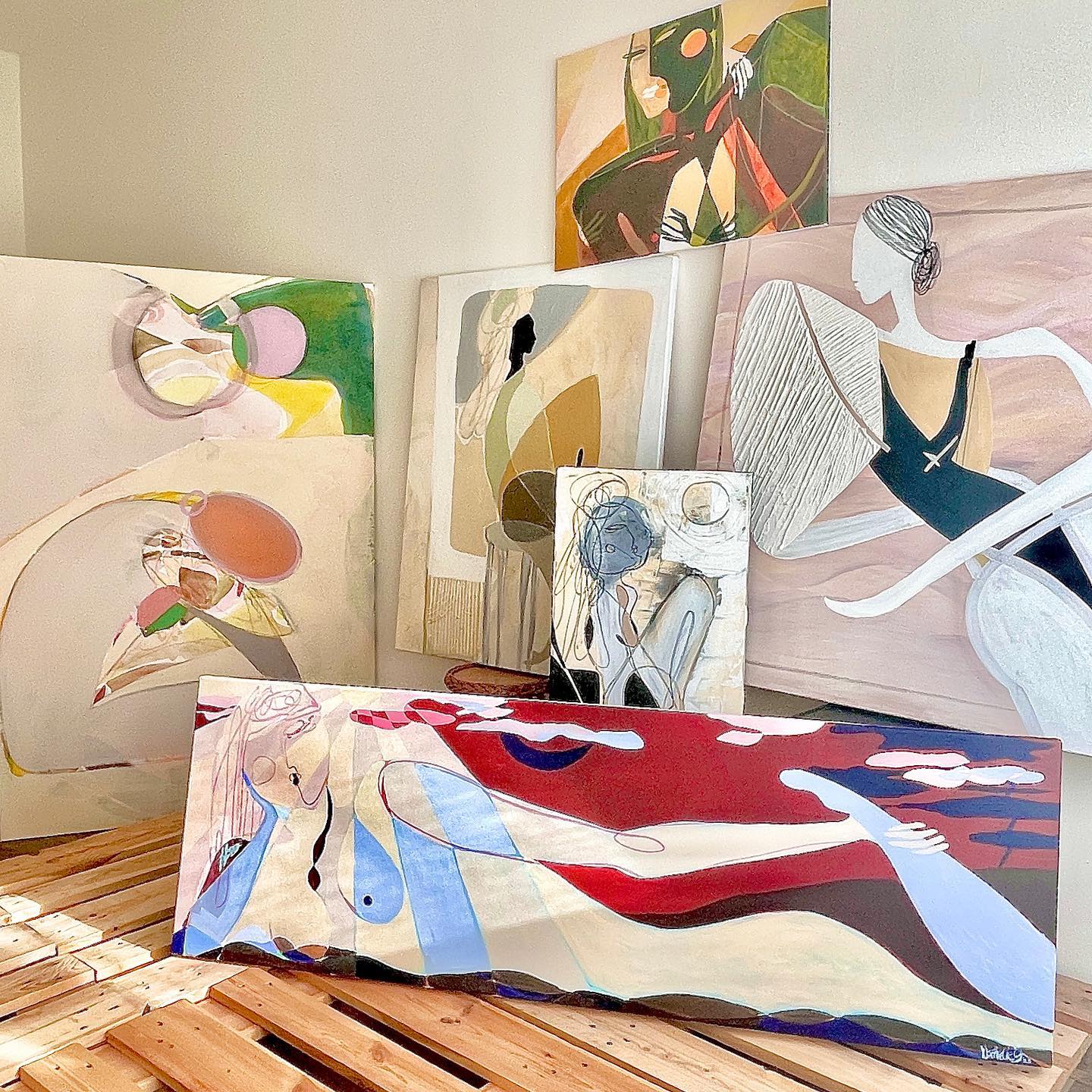 it‘s been difficult to decide… but now I am confident: Thats the Series for my next exhibition on 22.10.2023 at @arttalents.ch in Zurich. Wish me luck! 🪁
#artoftheday #art #newandabstract #contemporary #softshades #femaleform #pastels #artexhibition #zurich #swissmade #swissart