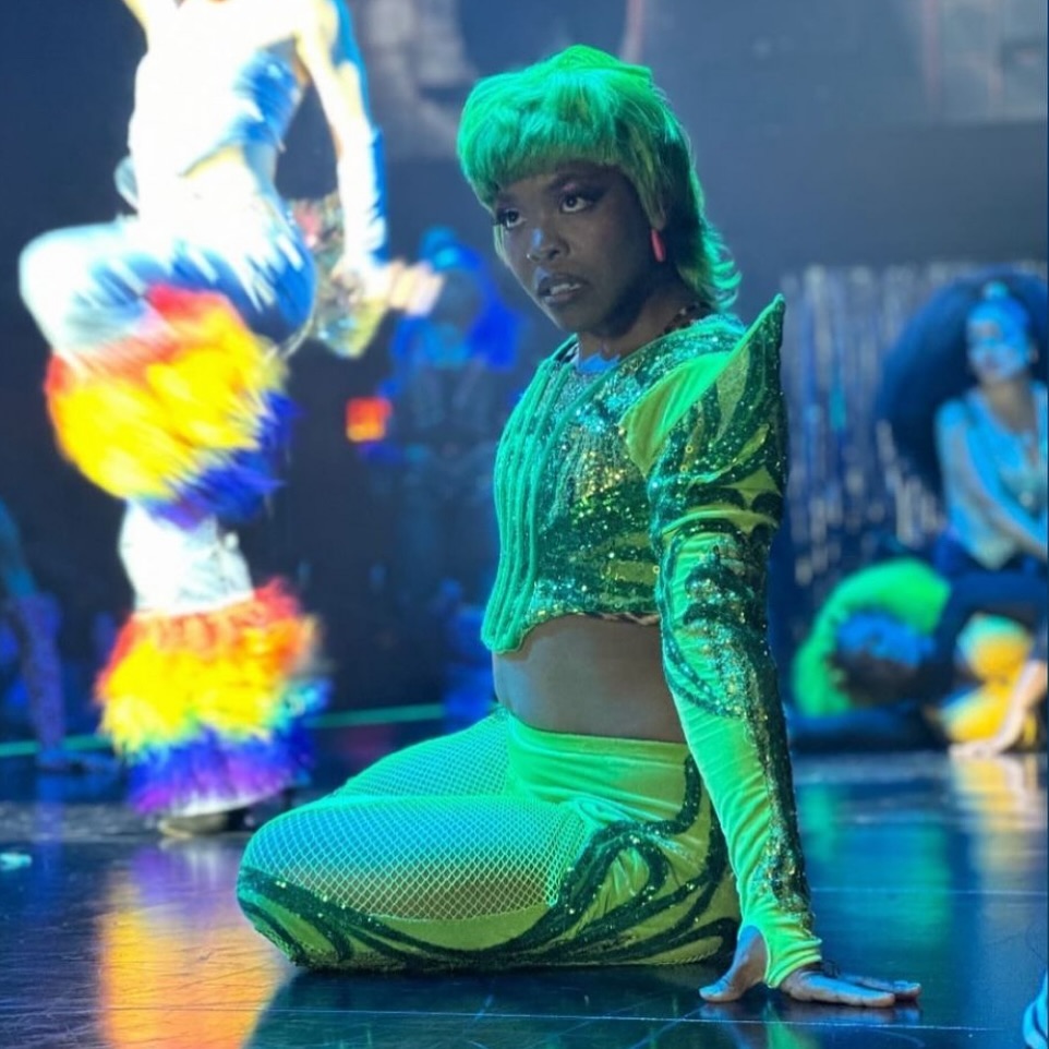 I will always always always treasure this piece of theater history with you @davahuesca - Congratulations on a wonderful run of Rumpleteazer and the iconic "face of the show". My girl who is "in the center". Grand Prize. 🏆
📸: @hypekitty_